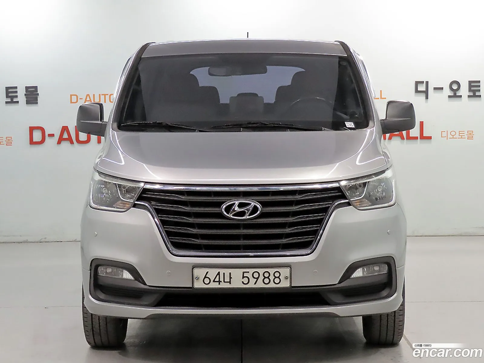 Hyundai Grand Starex 2018 — 17
