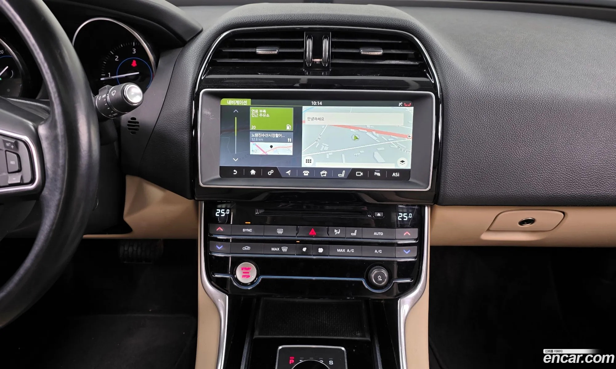 Jaguar XE 2017 SAJAA4BN5HCP06104 — 13