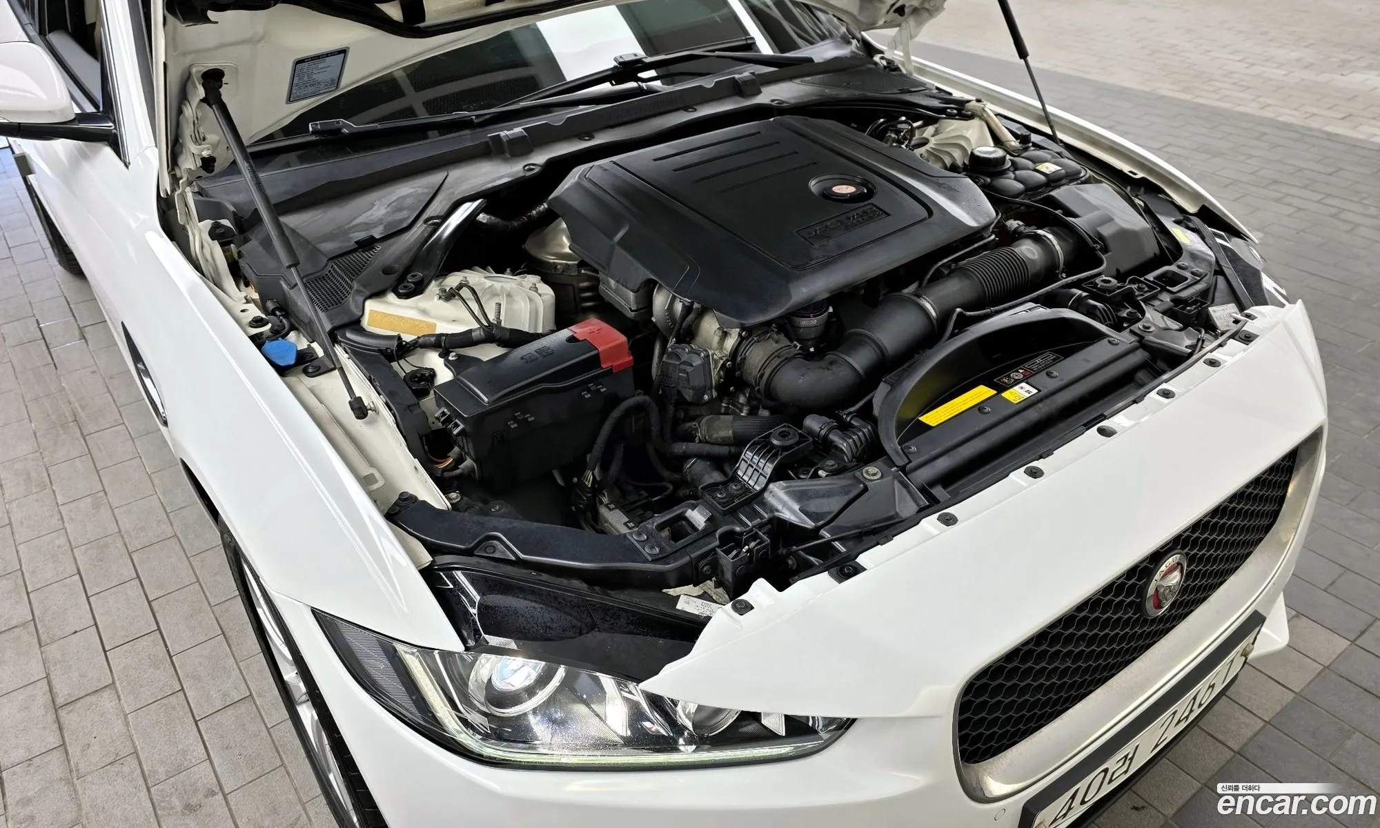 Jaguar XE 2017 SAJAA4BN5HCP06104 — 17
