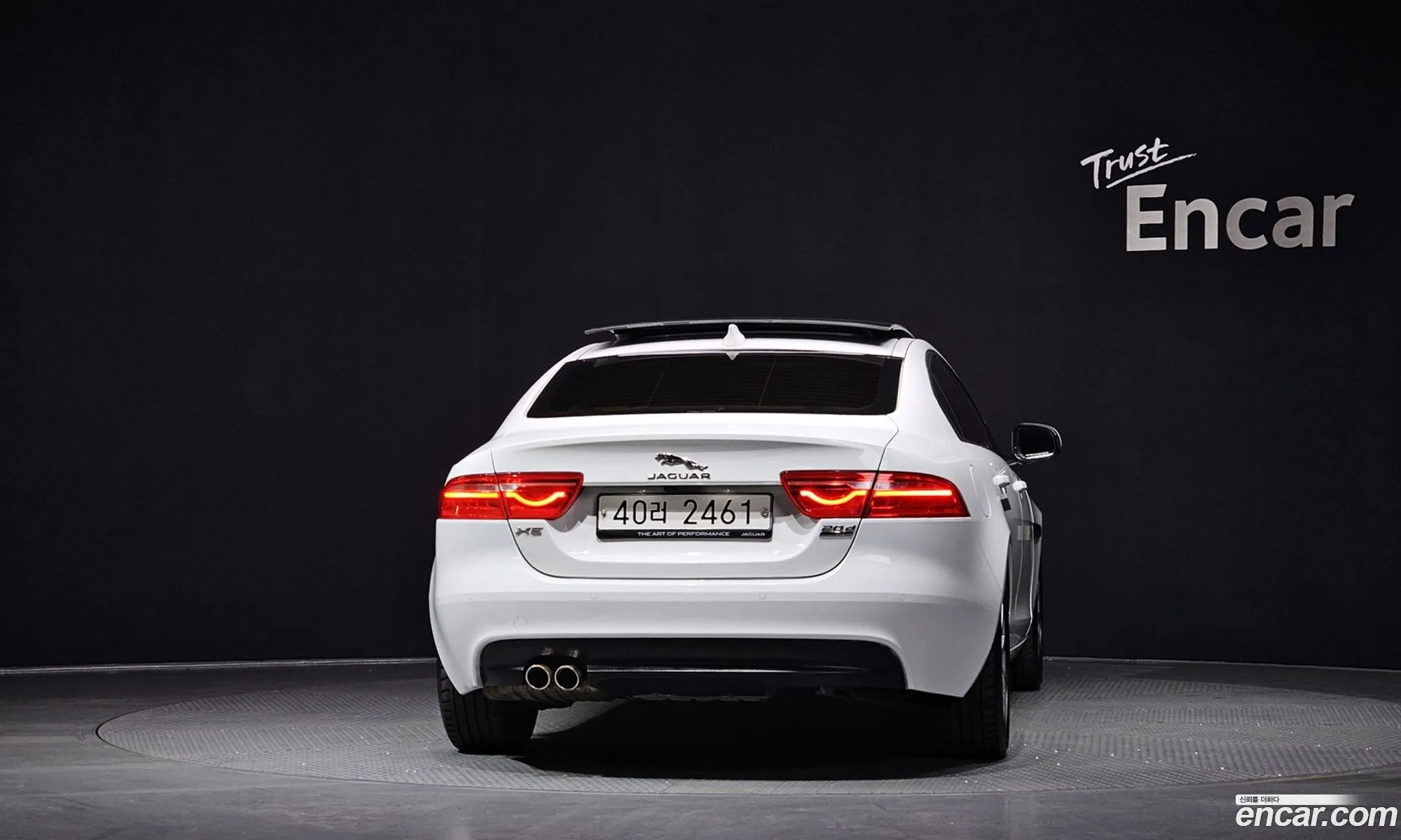 Jaguar XE 2017 SAJAA4BN5HCP06104 — 19