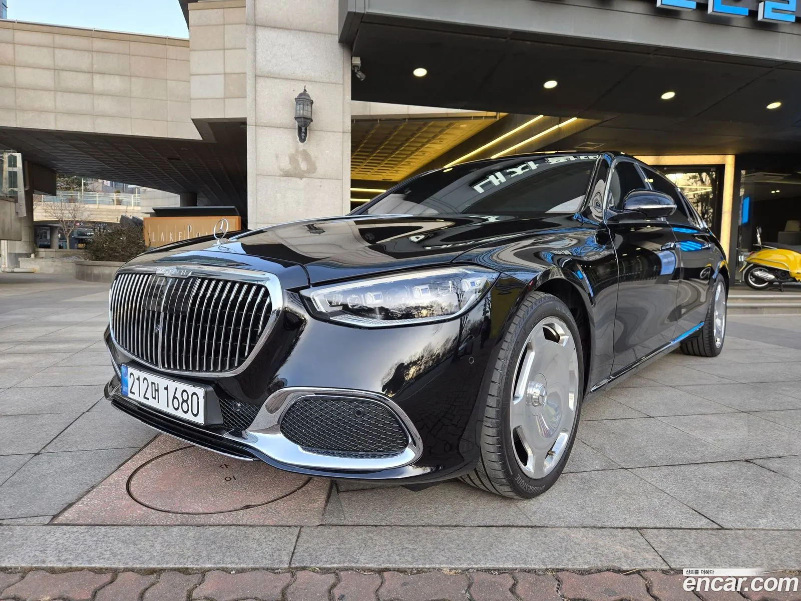 Mercedes-Benz S-Class W223 2025 — 17