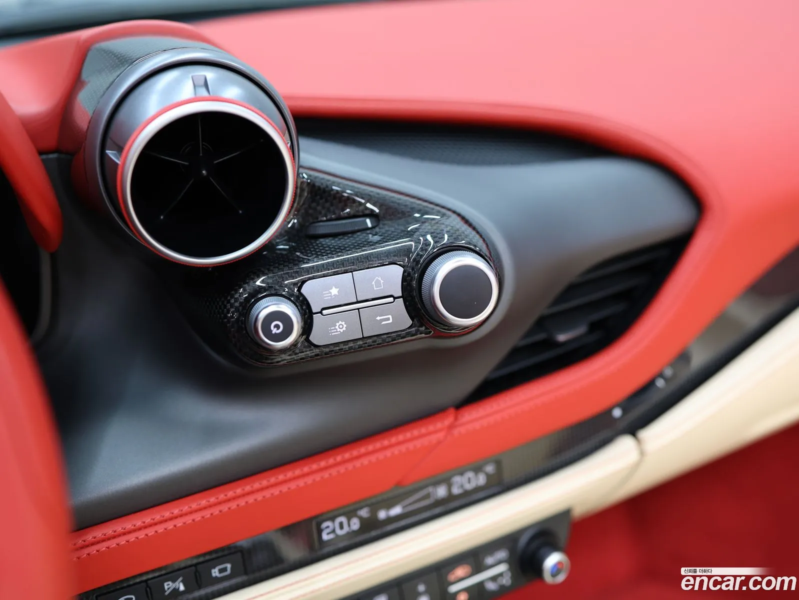 Ferrari F8 Spider 2021 — 10
