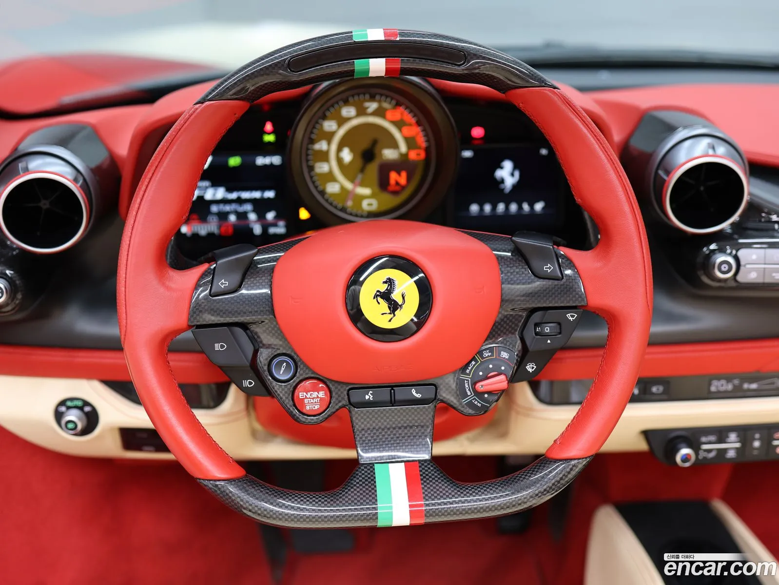 Ferrari F8 Spider 2021 — 18