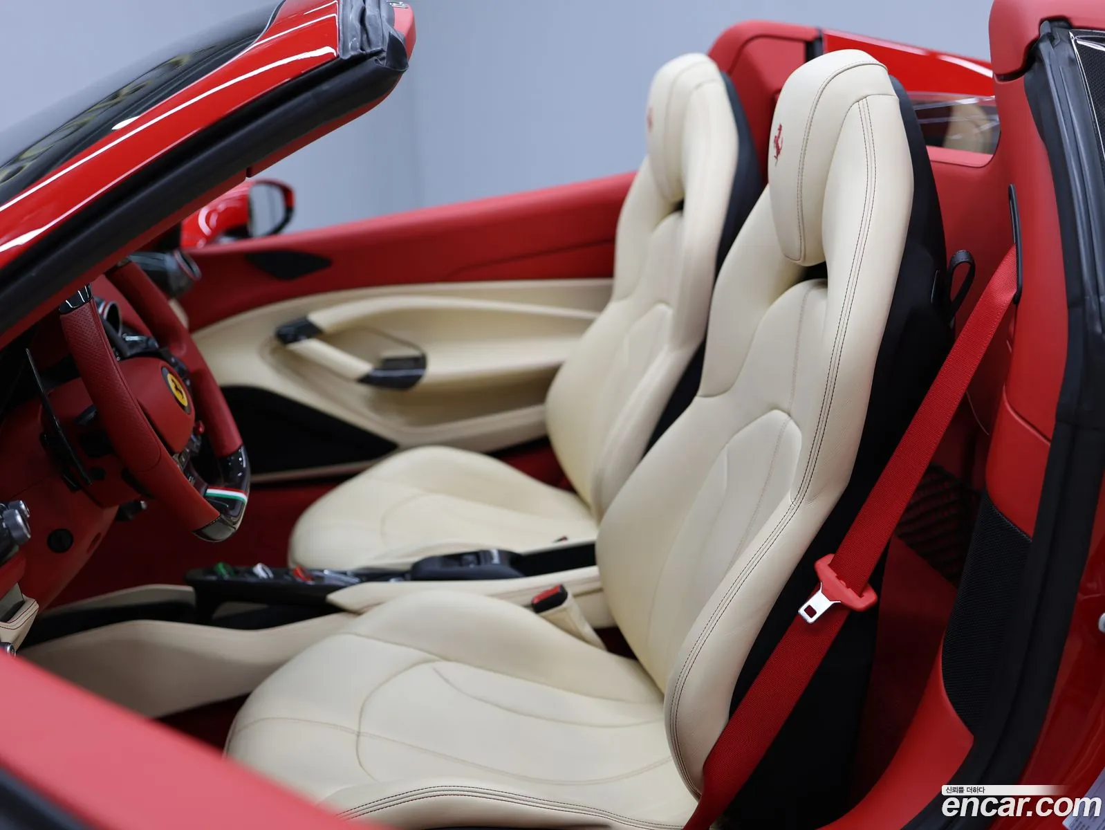 Ferrari F8 Spider 2021 — 11