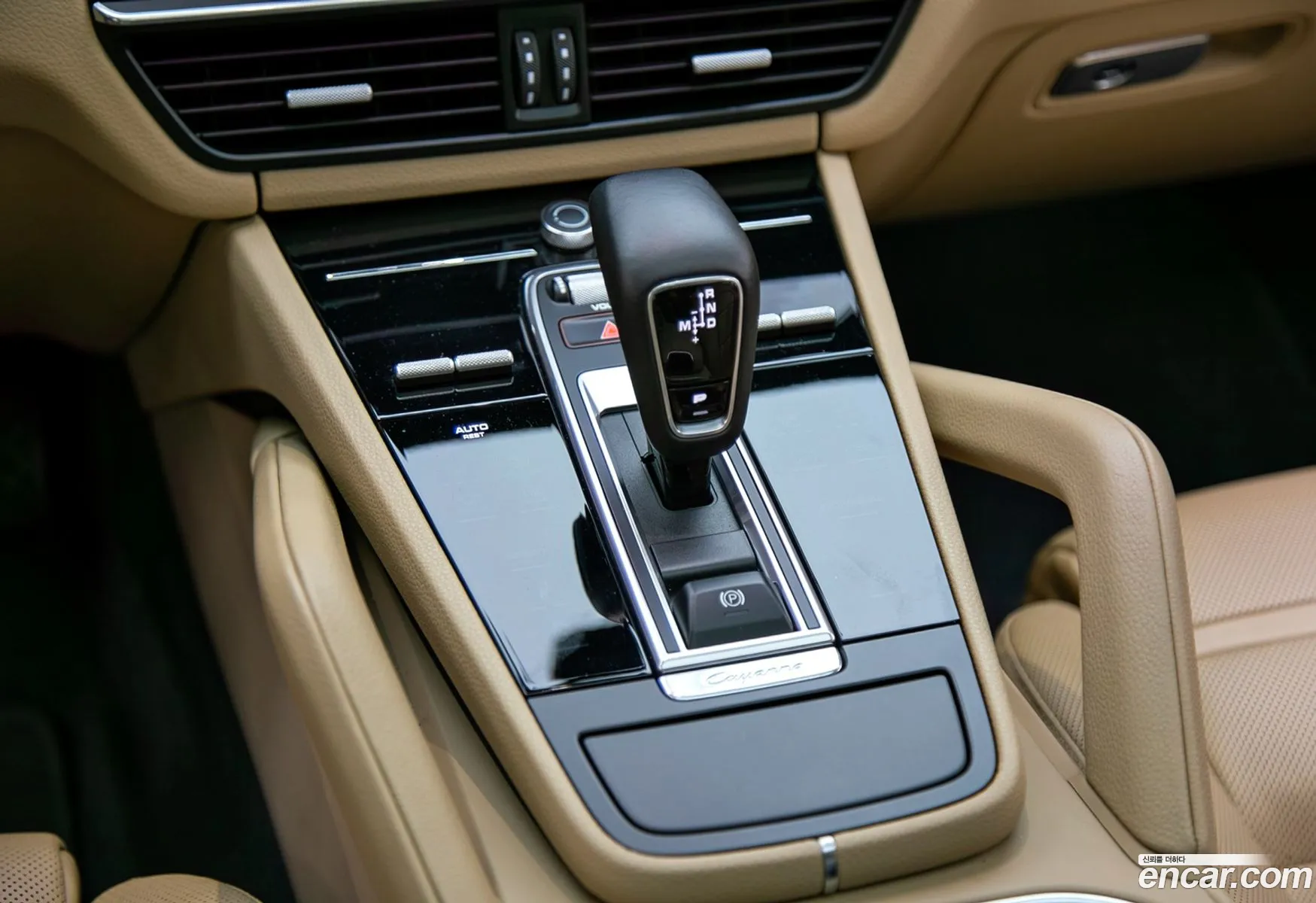 Porsche Cayenne 2020 — 11