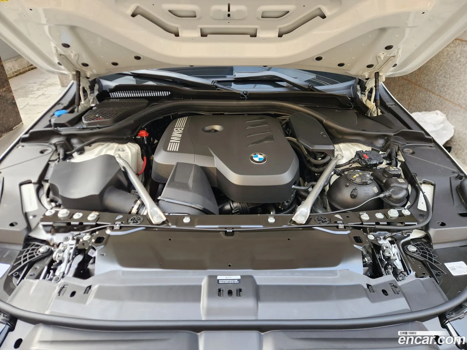 BMW 5 Series 2025 — 16