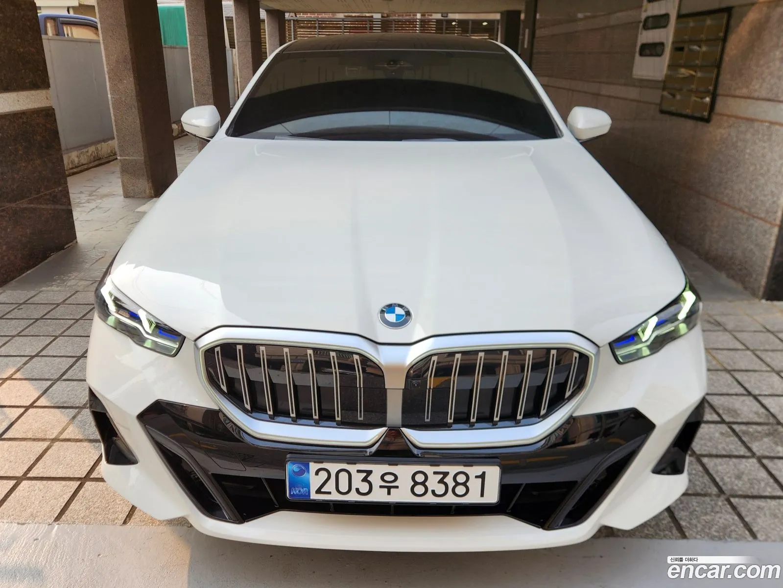 BMW 5 Series 2025 — 18