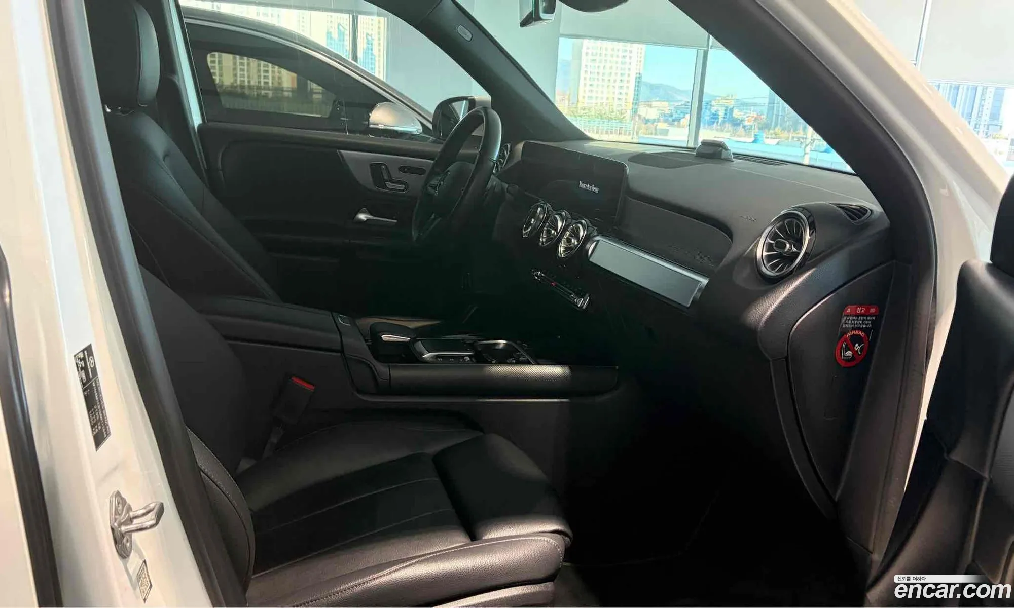 Mercedes-Benz GLB-Class X247 2021 — 6