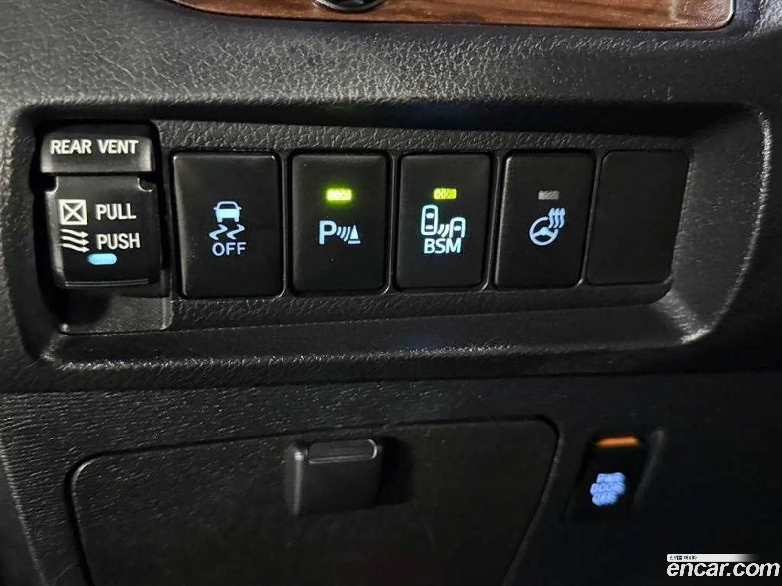 Toyota Sienna 2017 — 17