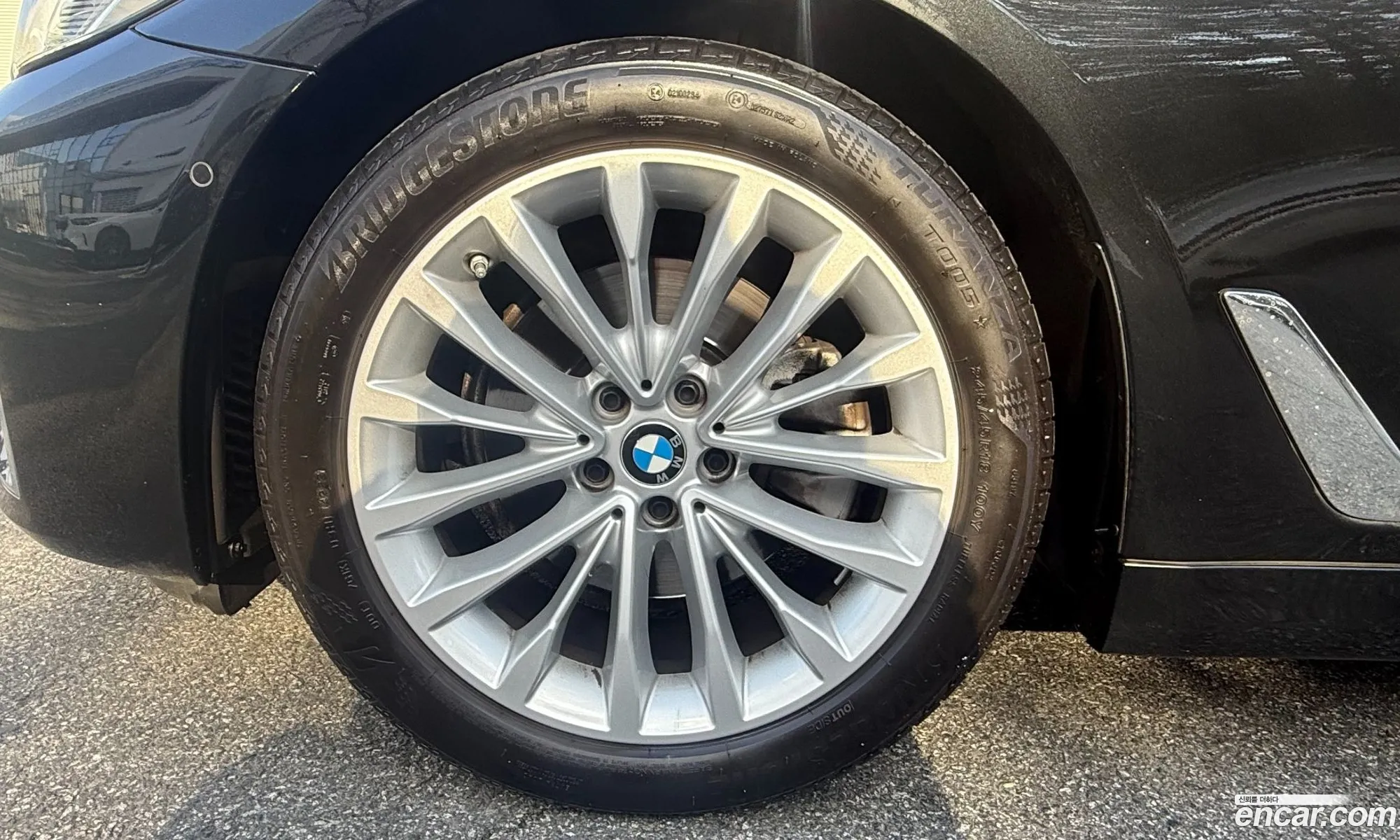 BMW 5 Series 2023 — 16