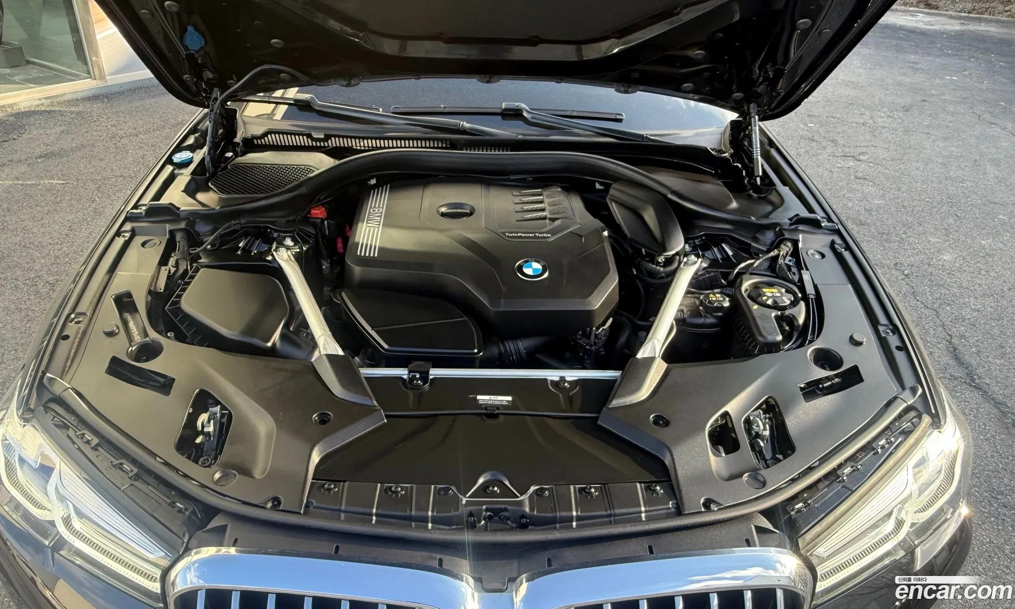 BMW 5 Series 2023 — 12