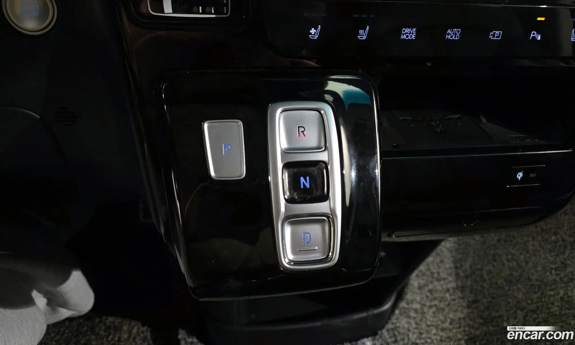 Hyundai Staria 2021 — 2