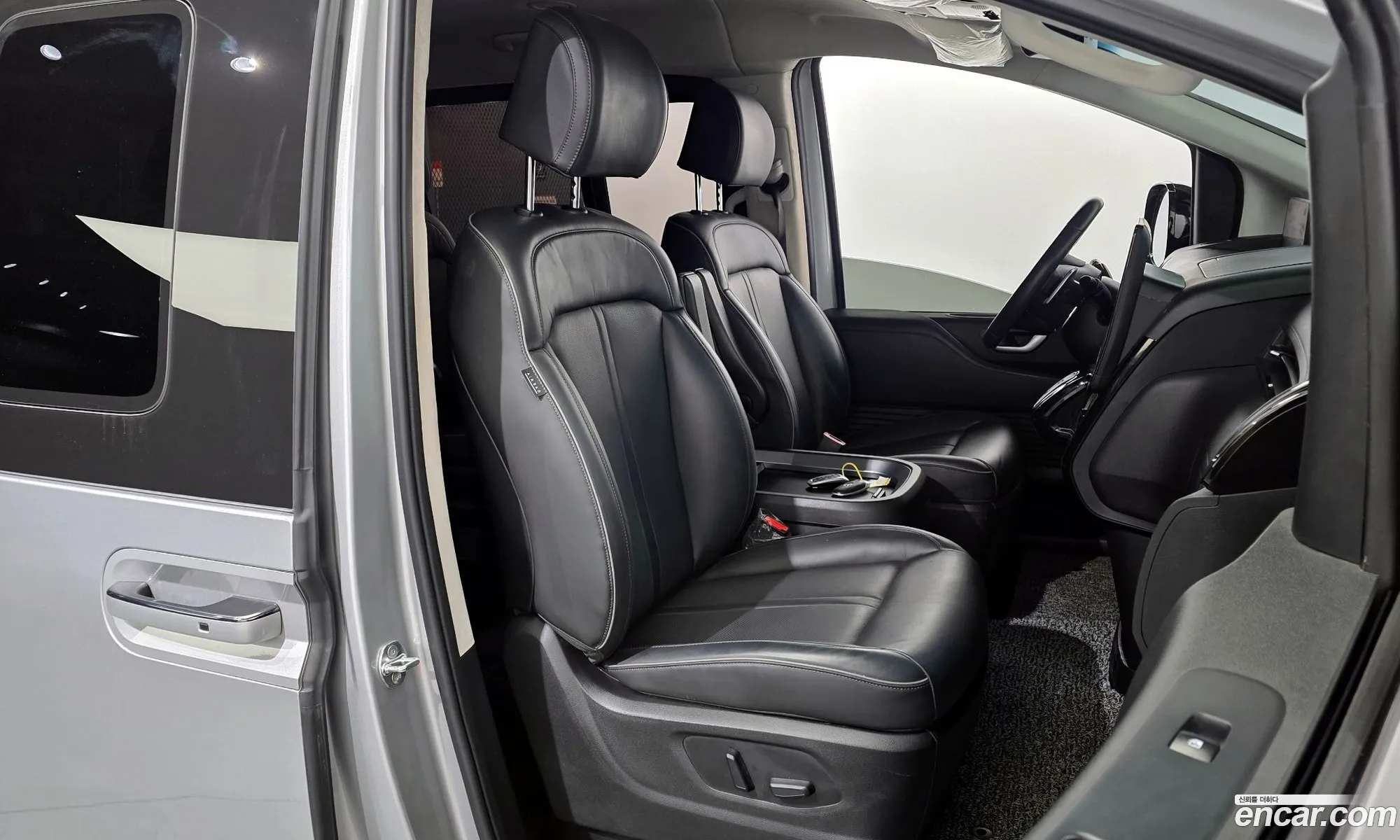 Hyundai Staria 2021 — 12