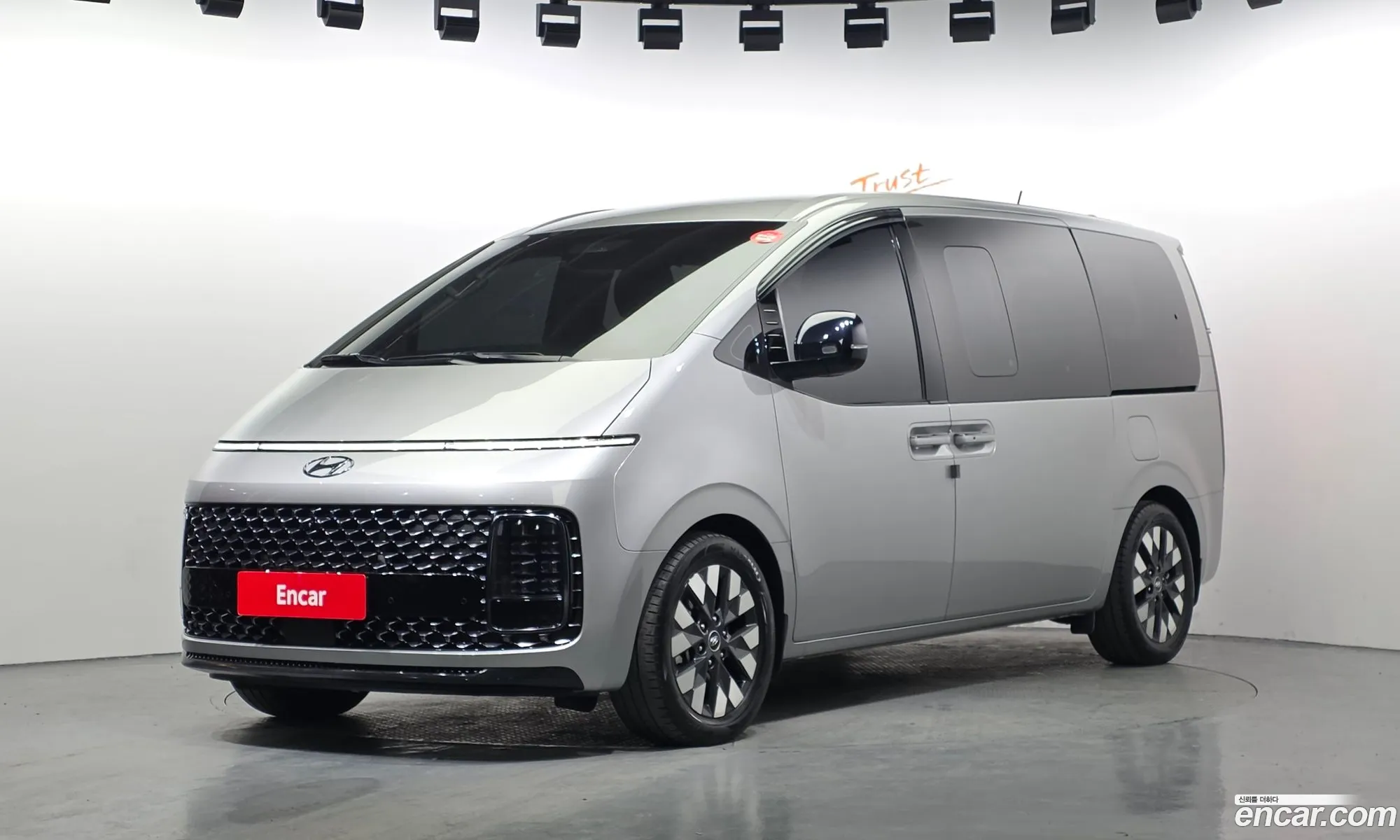 Hyundai Staria 2021 — 14