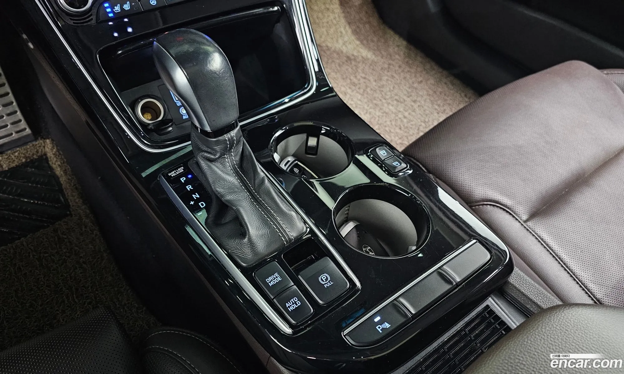 Hyundai Grandeur IG Hybrid 2017 — 8