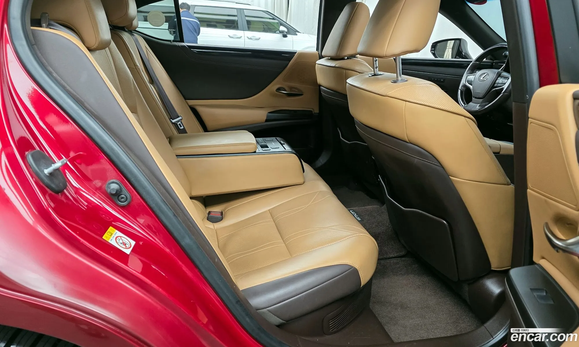 Lexus ES300h 7th Gen 2018 JTHB21B12K2012400 — 12