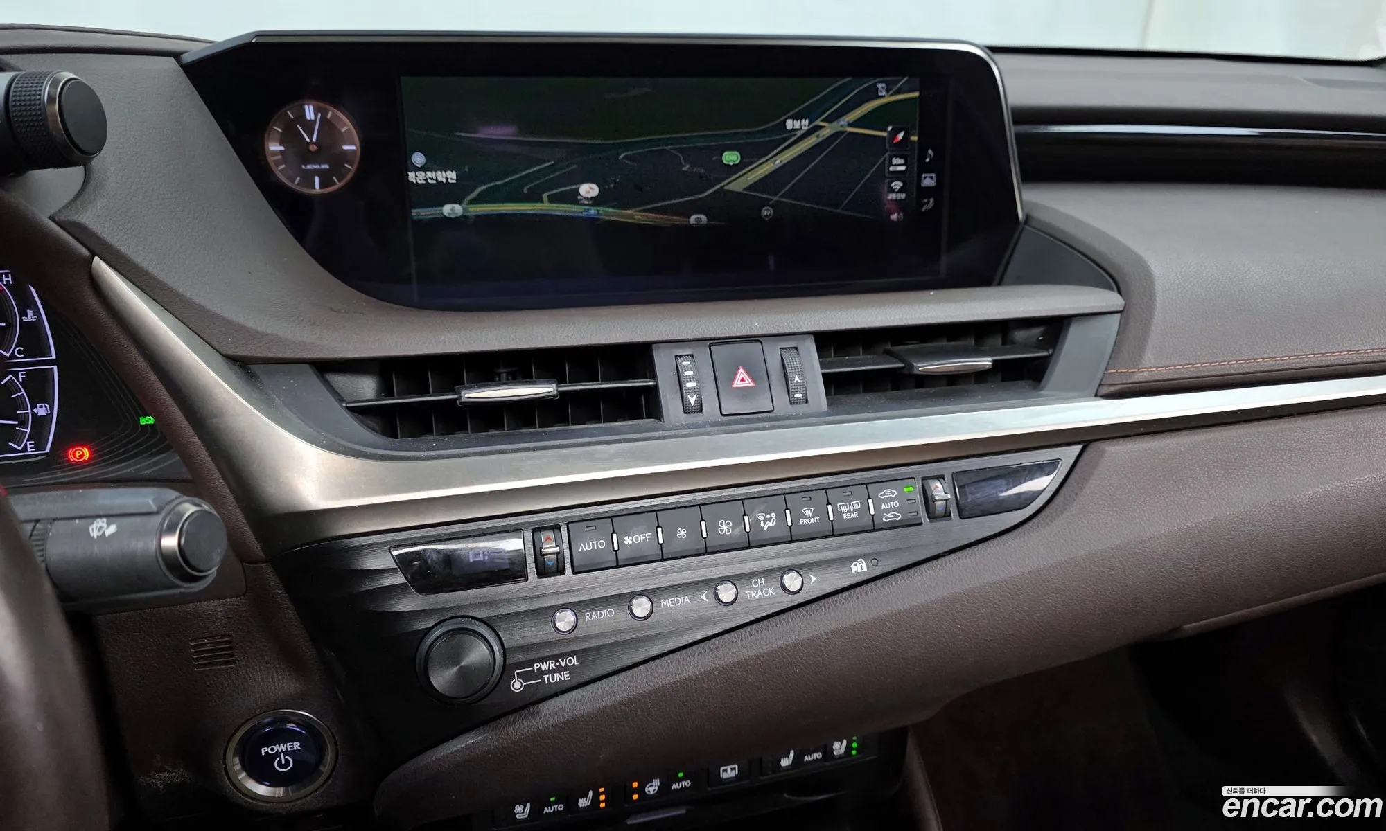 Lexus ES300h 7th Gen 2018 JTHB21B12K2012400 — 2