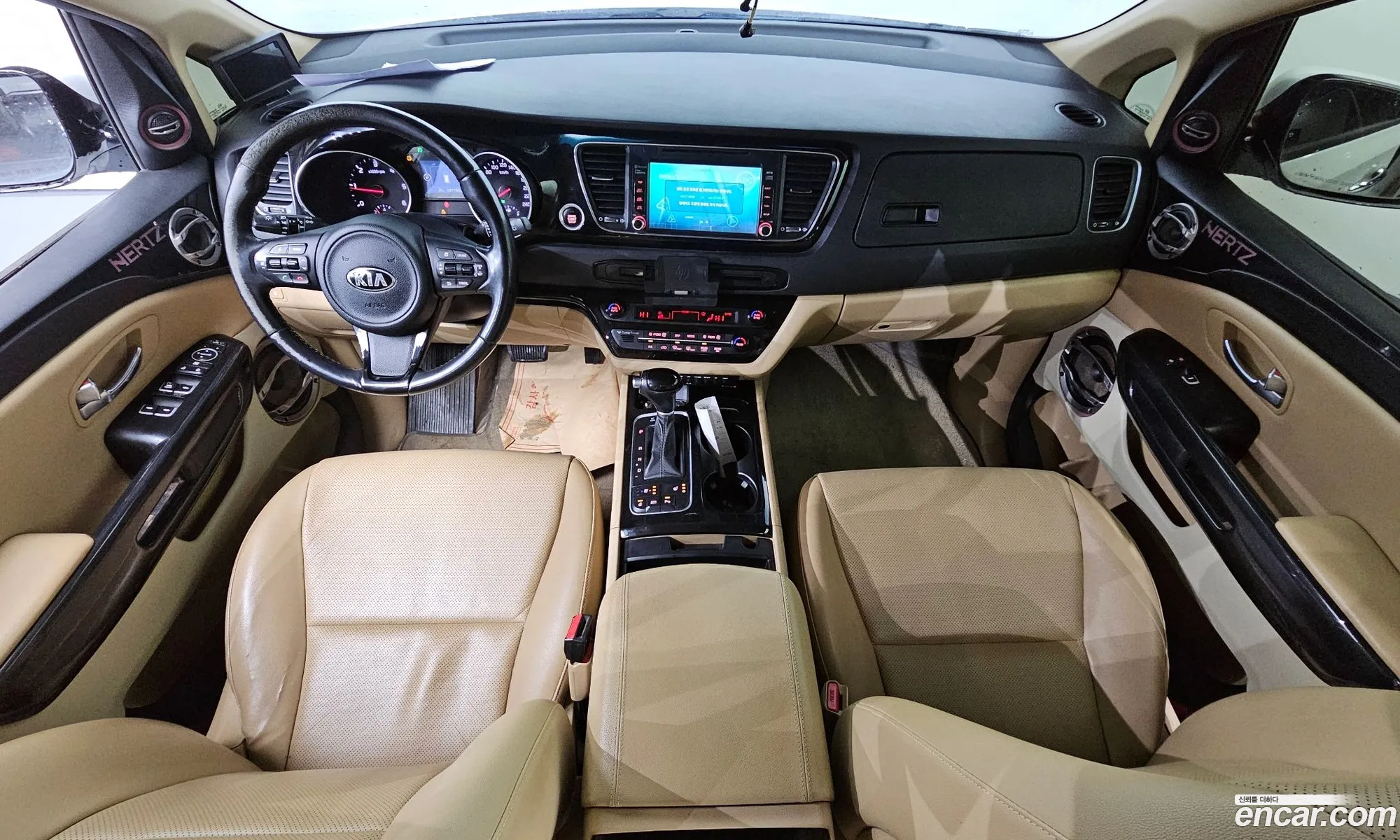 Kia Carnival 2015 — 12