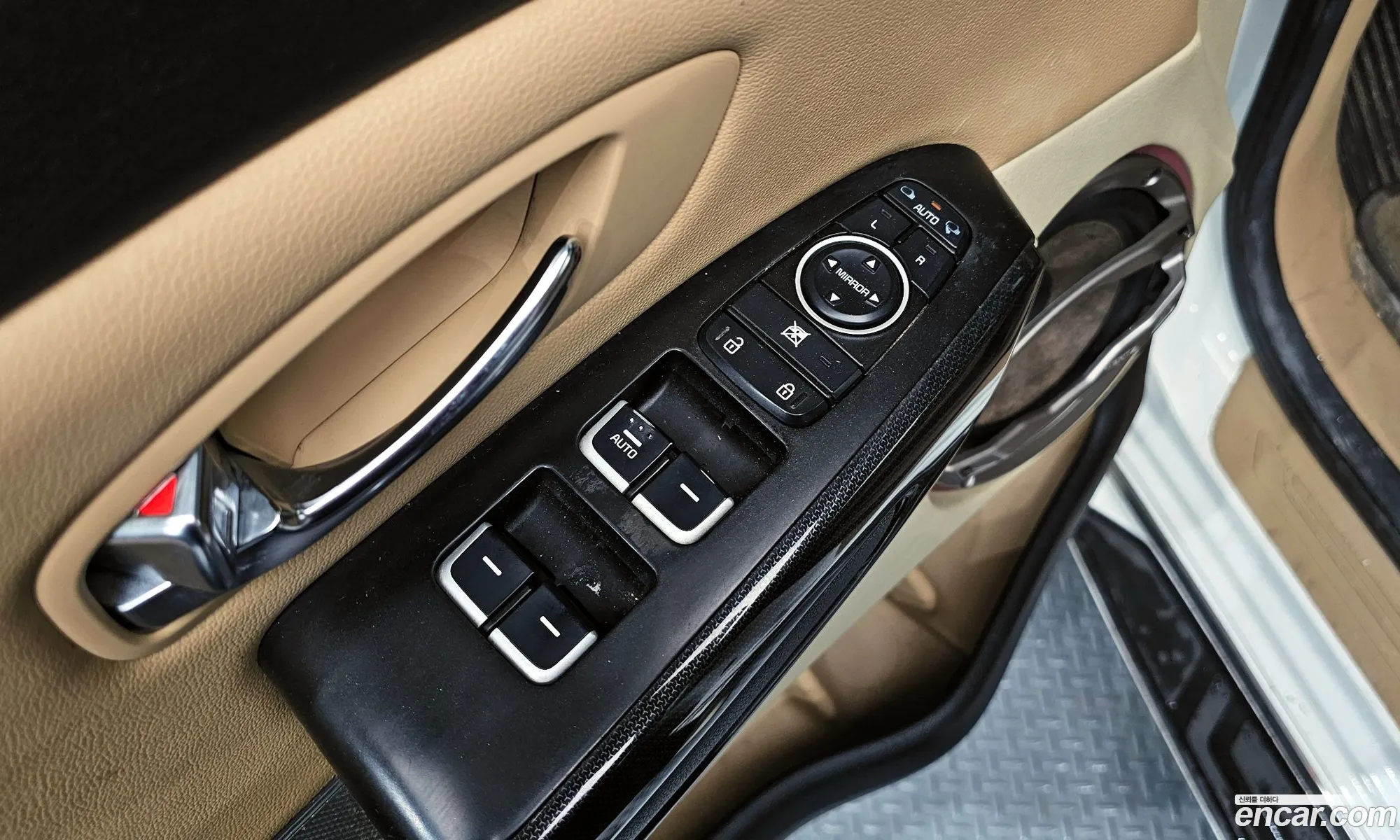Kia Carnival 2015 — 4