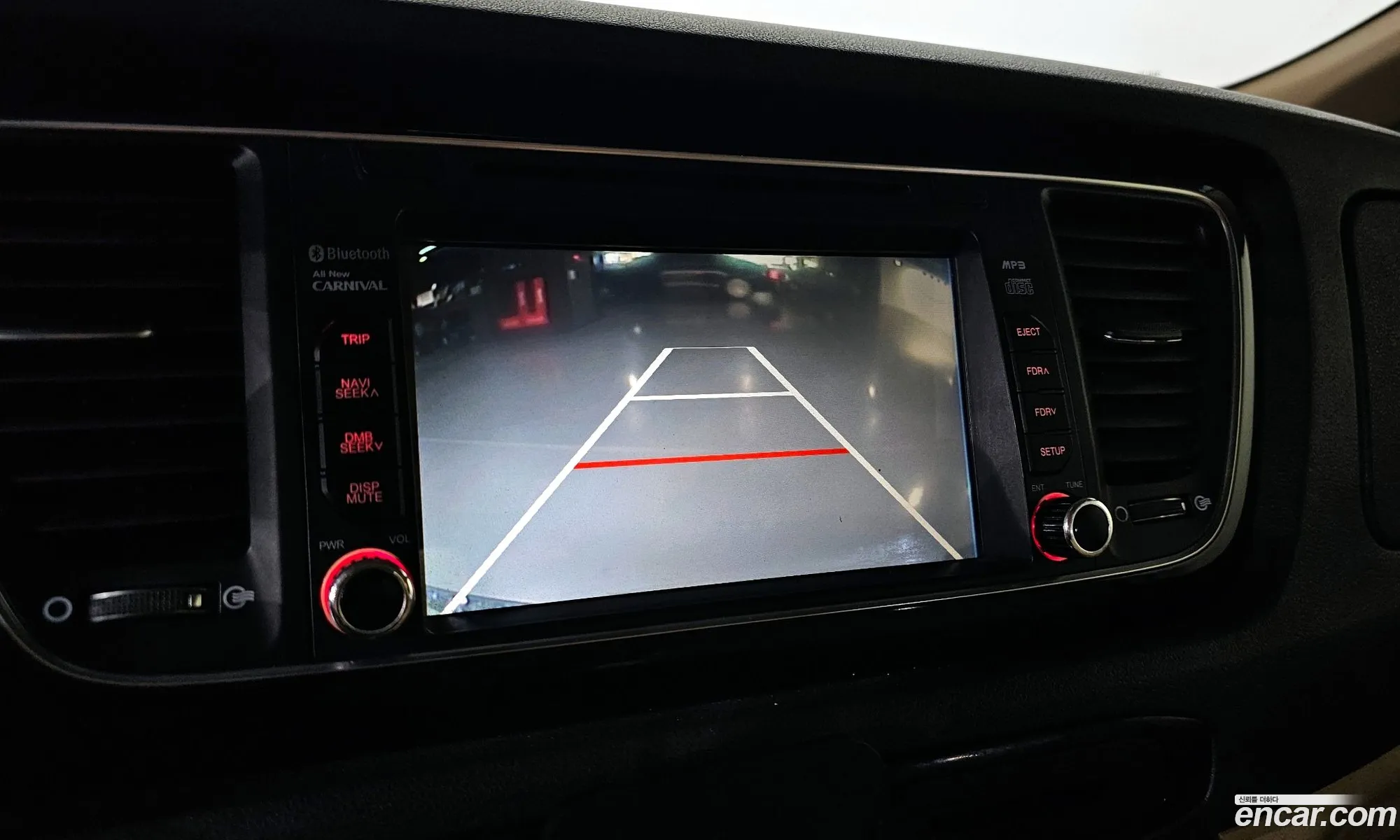 Kia Carnival 2015 — 19