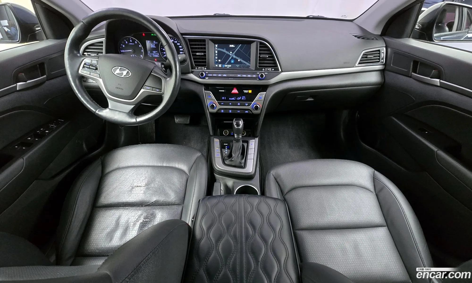 Hyundai Elantra AD 2015 — 19