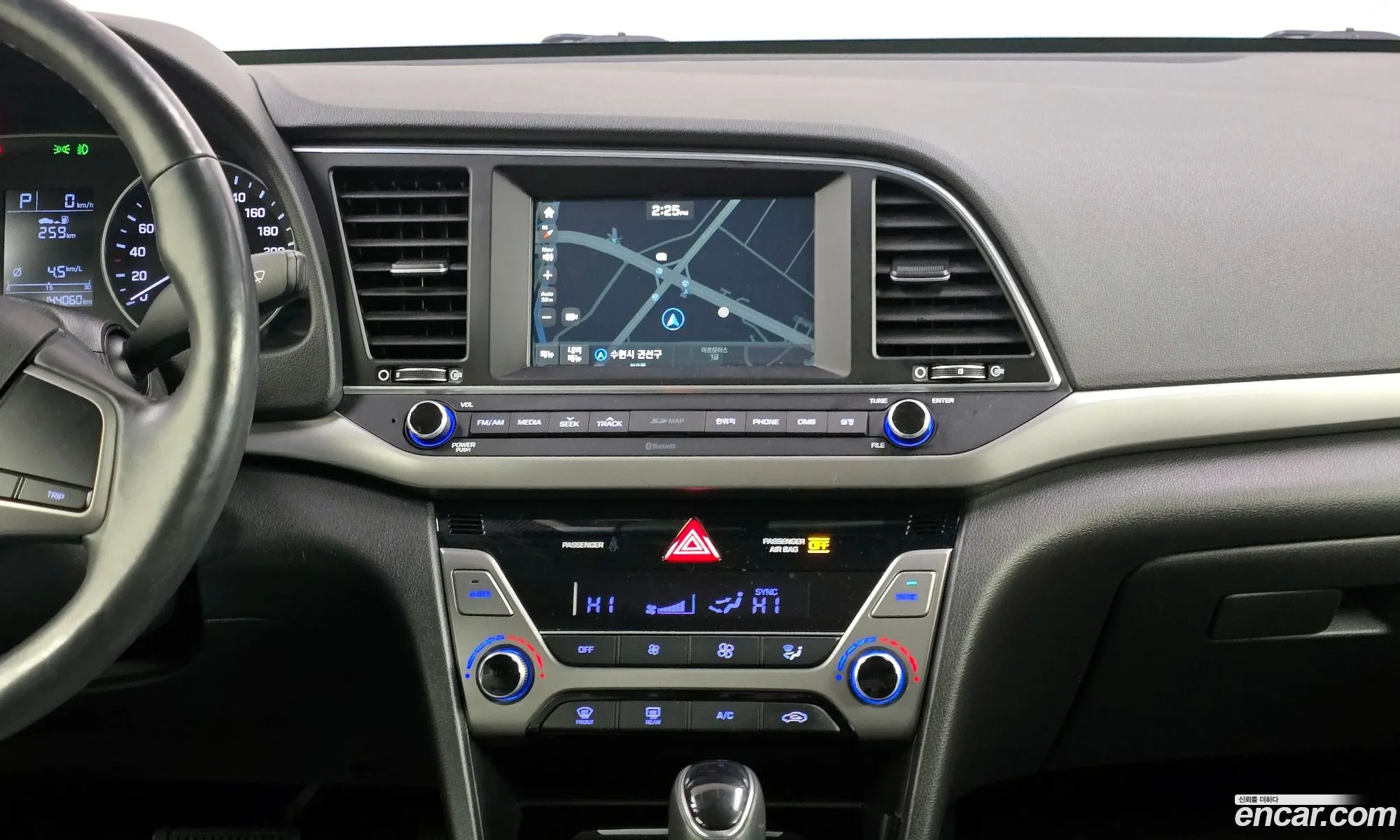Hyundai Elantra AD 2015 — 14