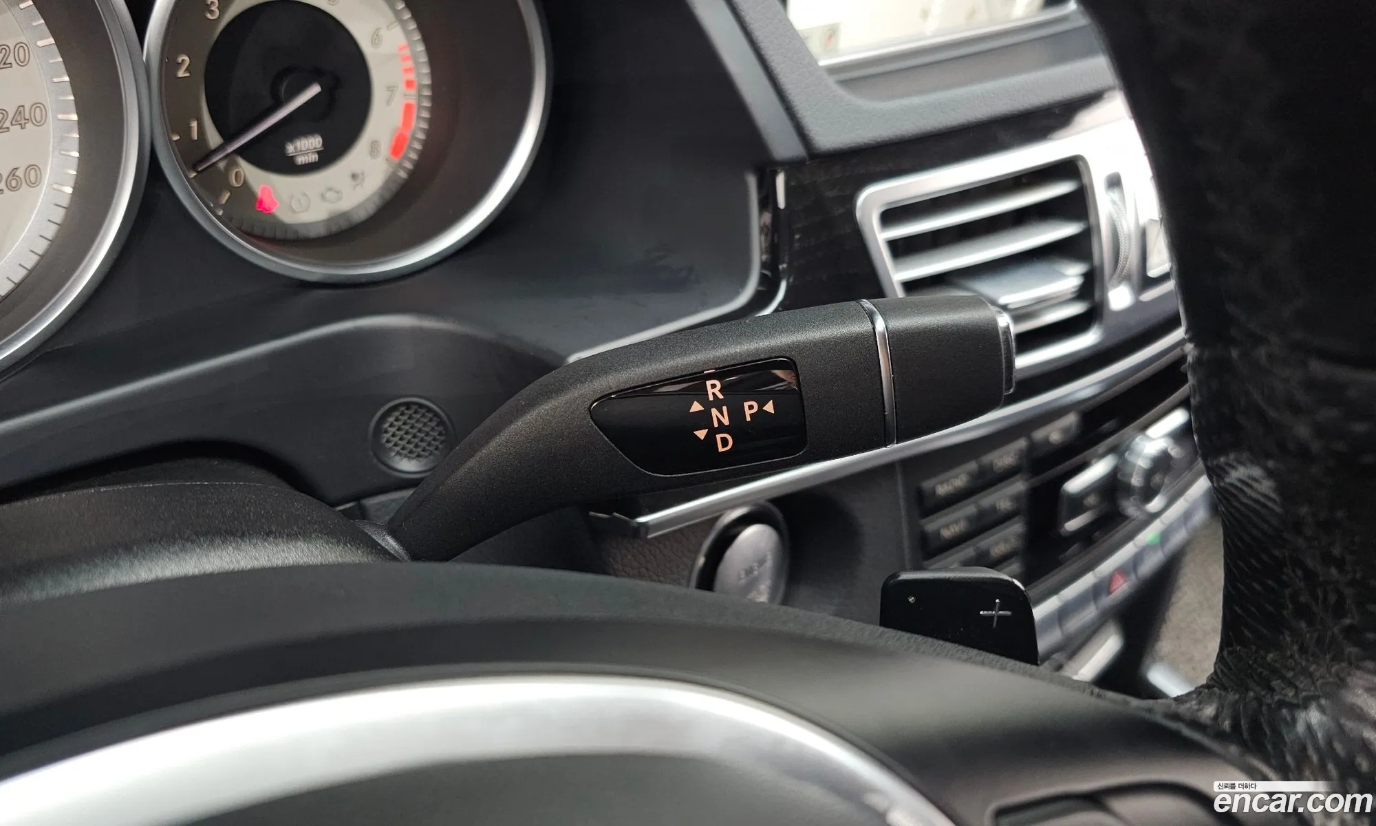 Mercedes-Benz E-Class W212 2014 WDDHF5FB0EB080358 — 16