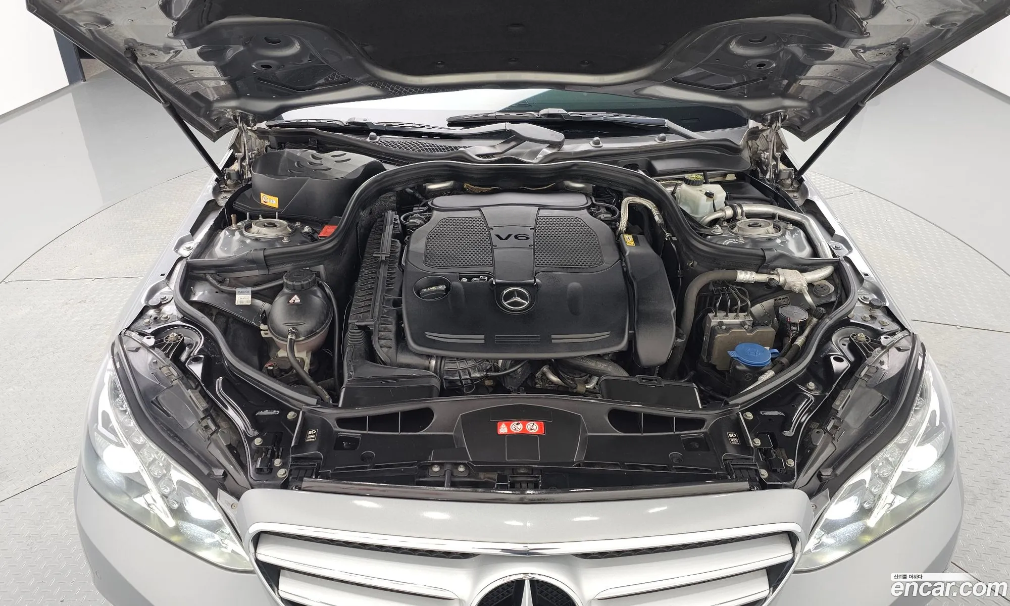 Mercedes-Benz E-Class W212 2014 WDDHF5FB0EB080358 — 15