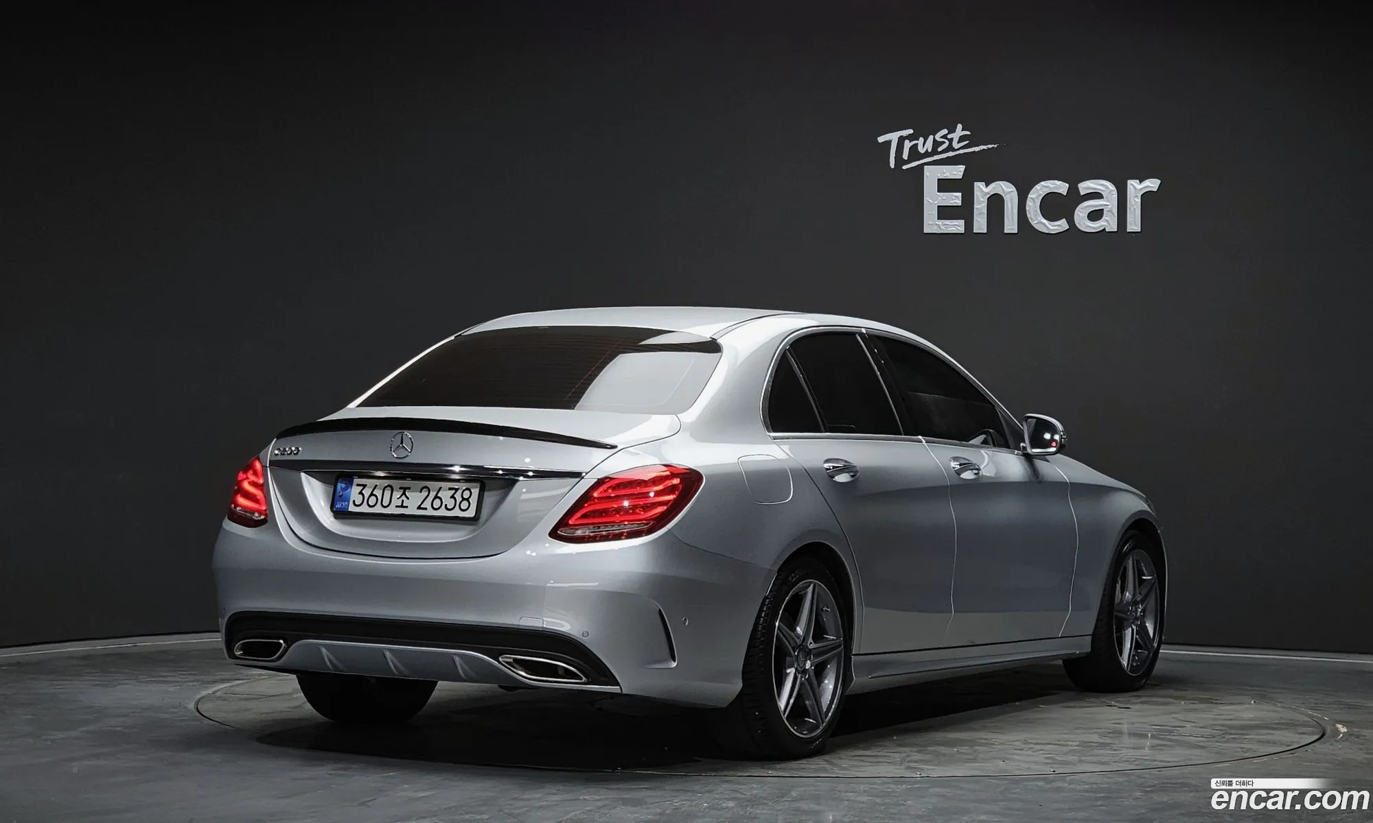 Mercedes-Benz C-Class W205 2016 WDDWF4CB8HF458011 — 18