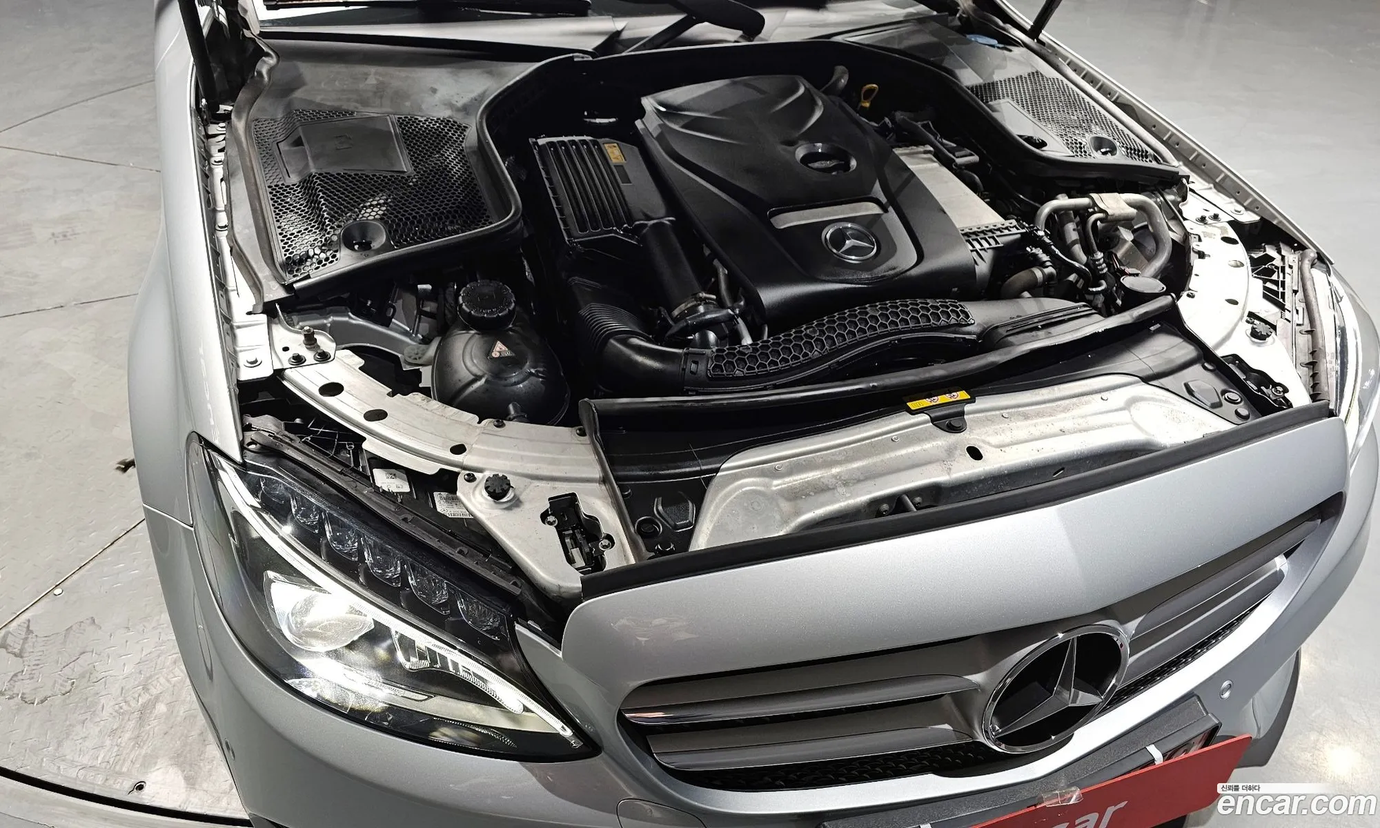 Mercedes-Benz C-Class W205 2016 WDDWF4CB8HF458011 — 12