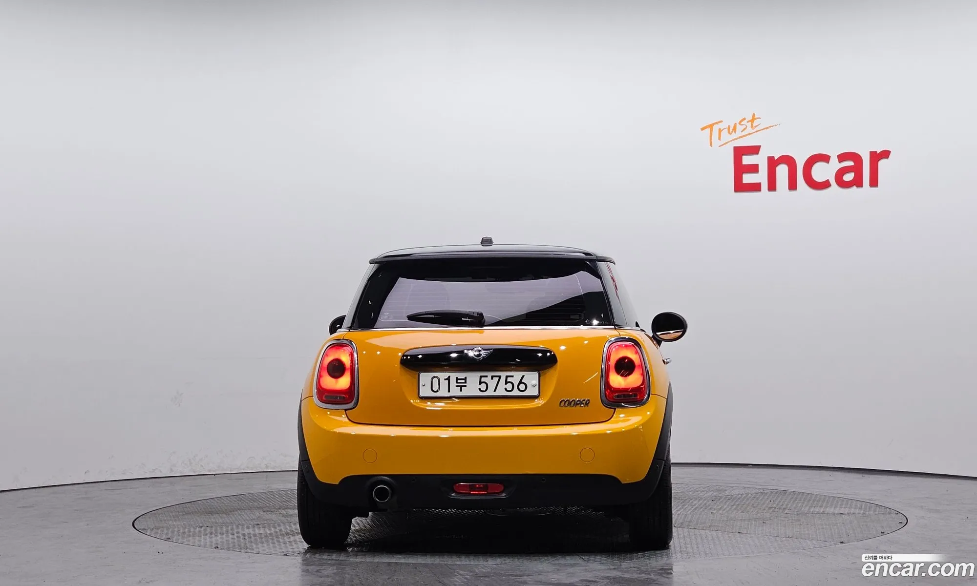 Mini Cooper 2017 WMWXP5102H2E38492 — 18