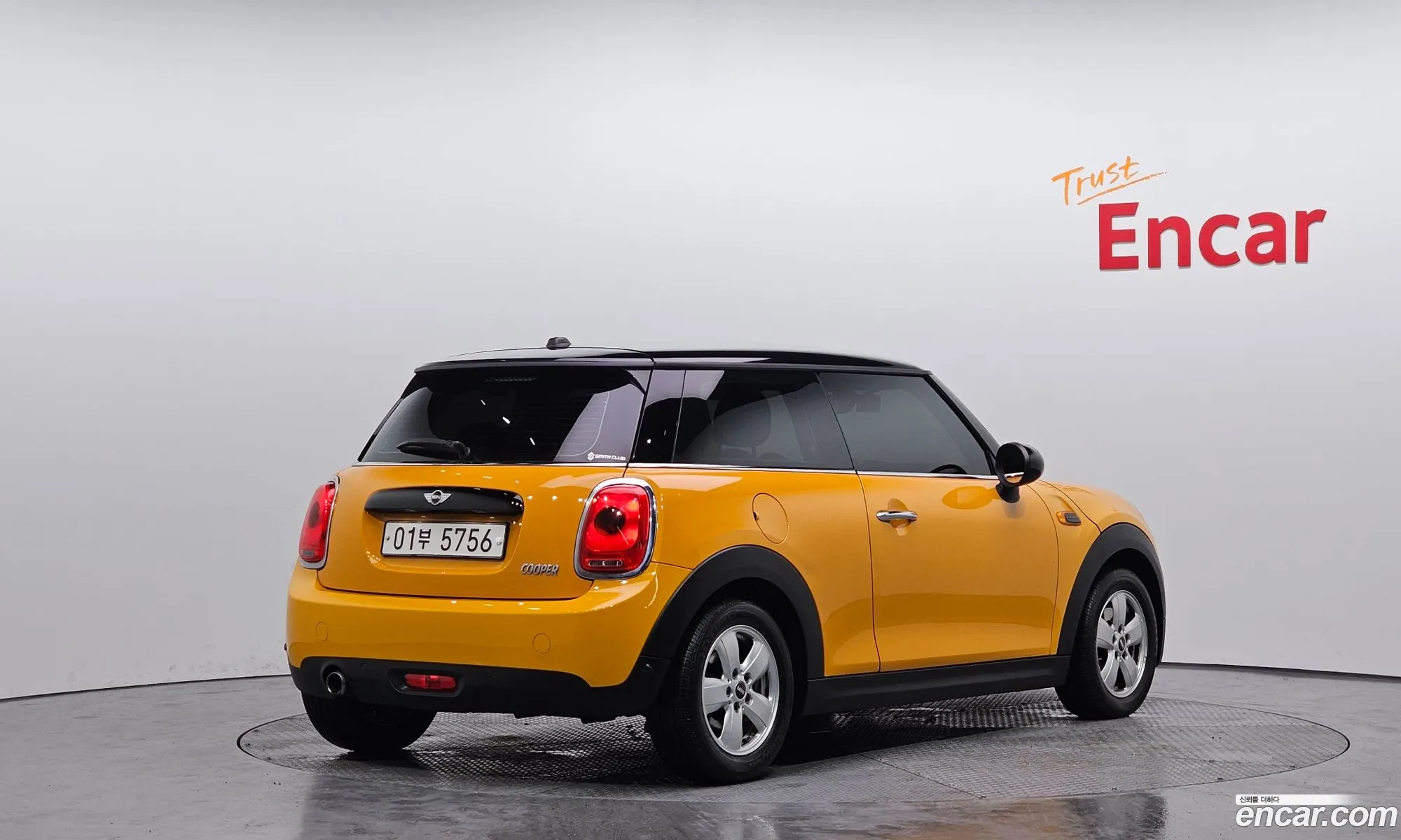 Mini Cooper 2017 WMWXP5102H2E38492 — 3