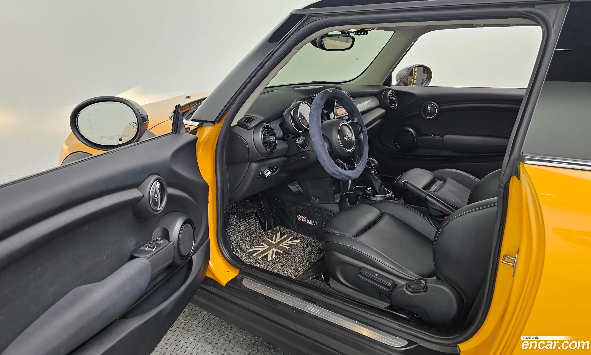 Mini Cooper 2017 WMWXP5102H2E38492 — 10
