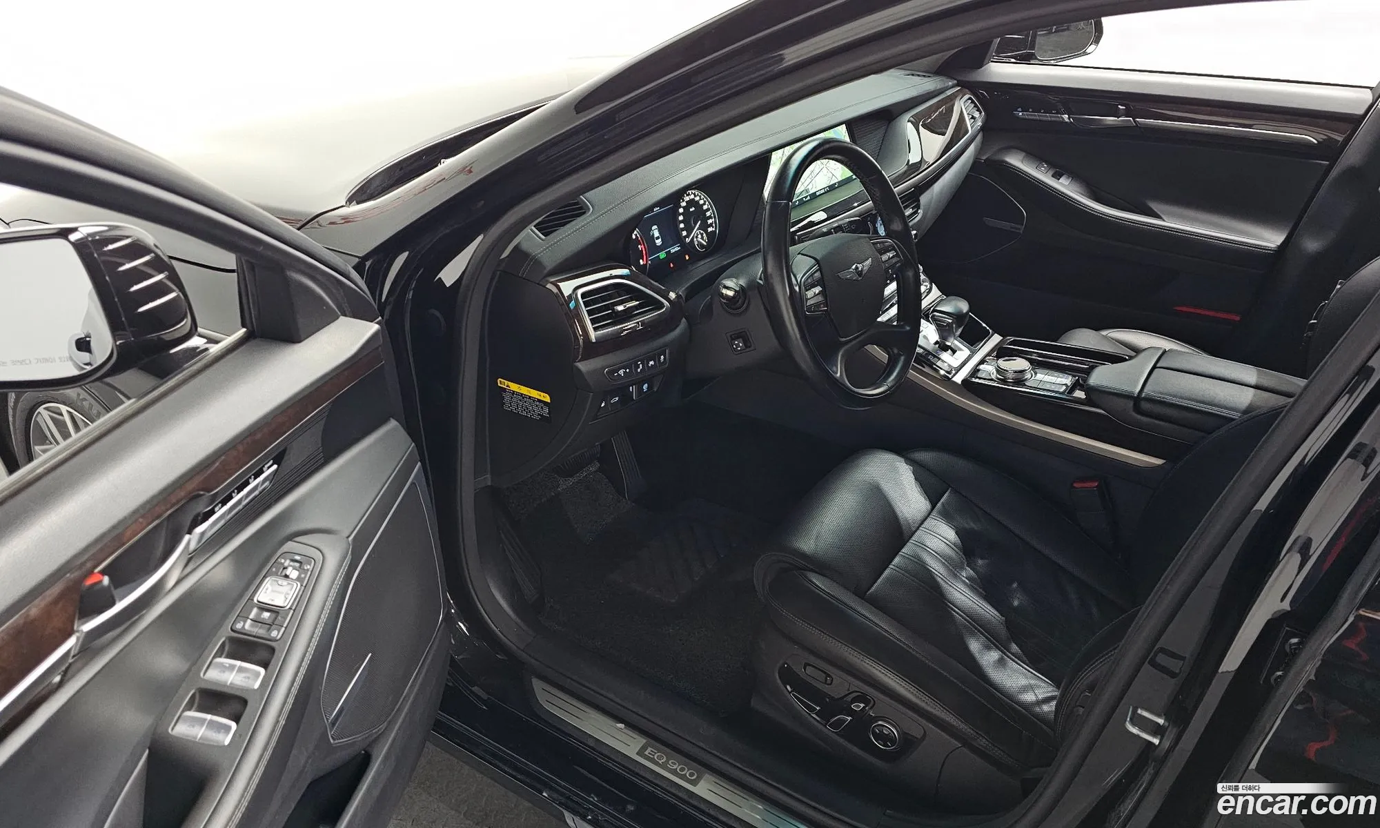 Genesis EQ900 2017 — 13
