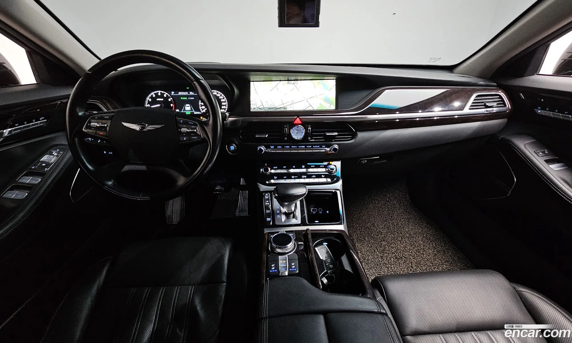 Genesis EQ900 2017 — 8