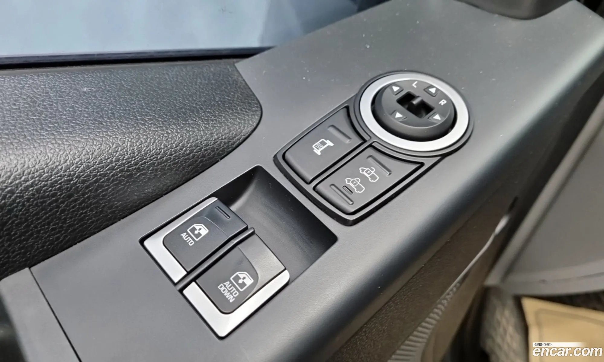 Hyundai Solati 2017 — 2