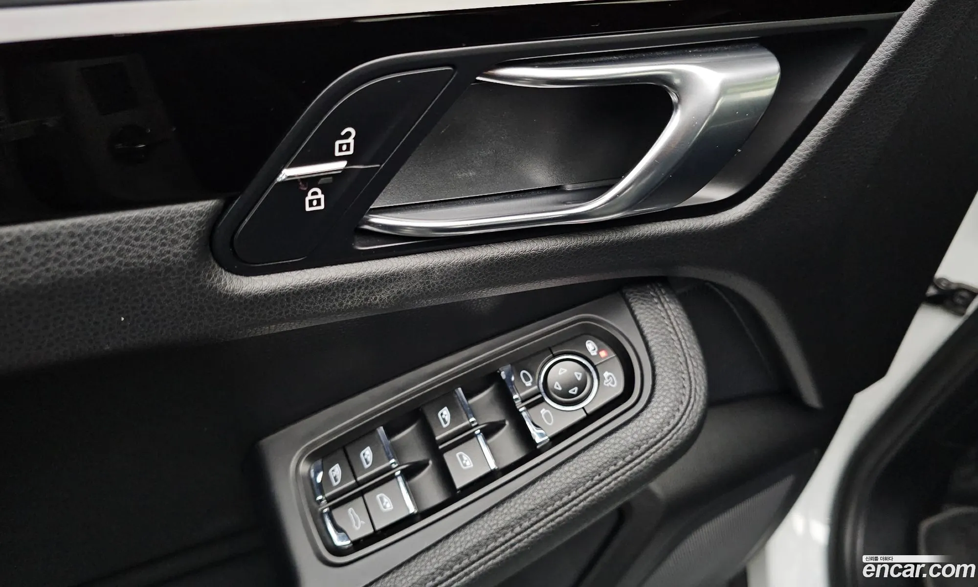 Porsche Macan 2020 WP1AA2A53LLB00649 — 18