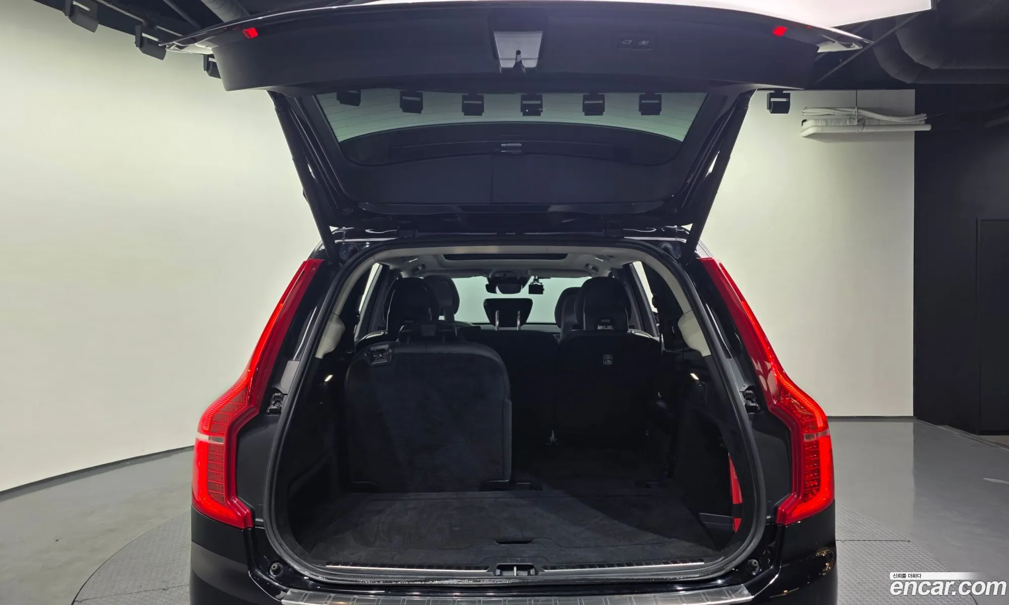 Volvo XC90 2017 YV1LF68BCH1130914 — 16