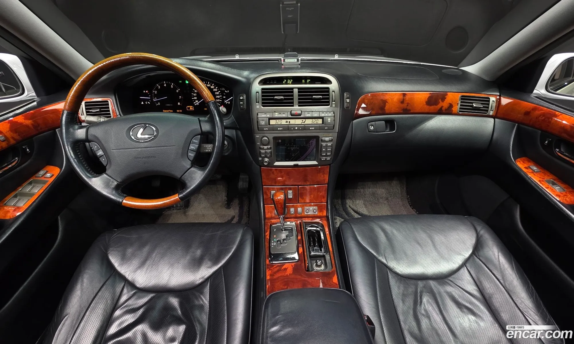 Lexus LS430 2006 JTHBN36F865046936 — 2