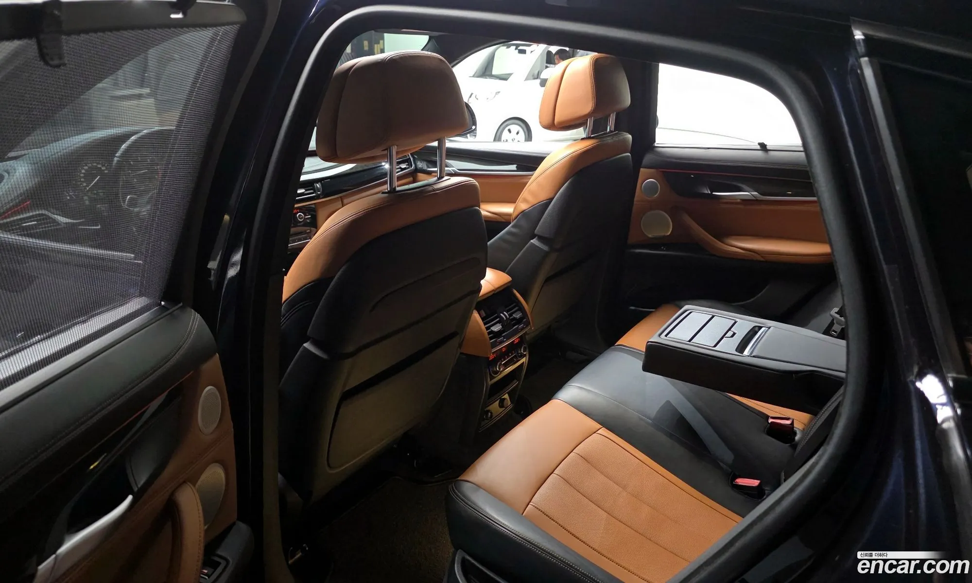 BMW X6 2015 WBAKV6100F0N48808 — 13