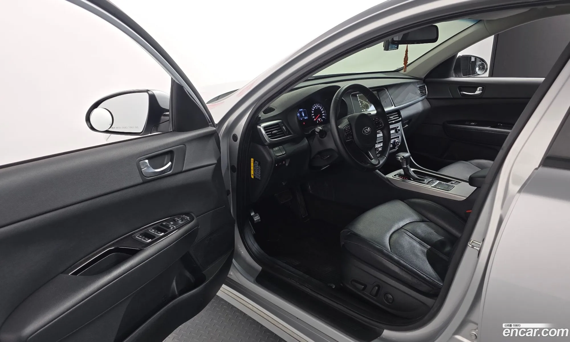 Kia K5 Hybrid 2018 — 8