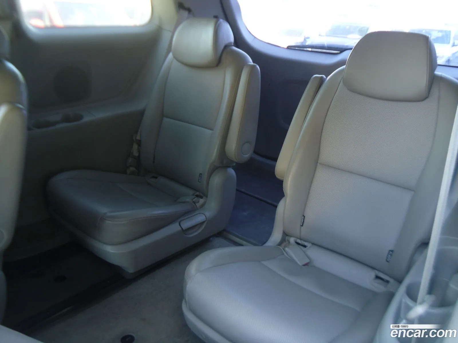 Kia Carnival 2017 — 12