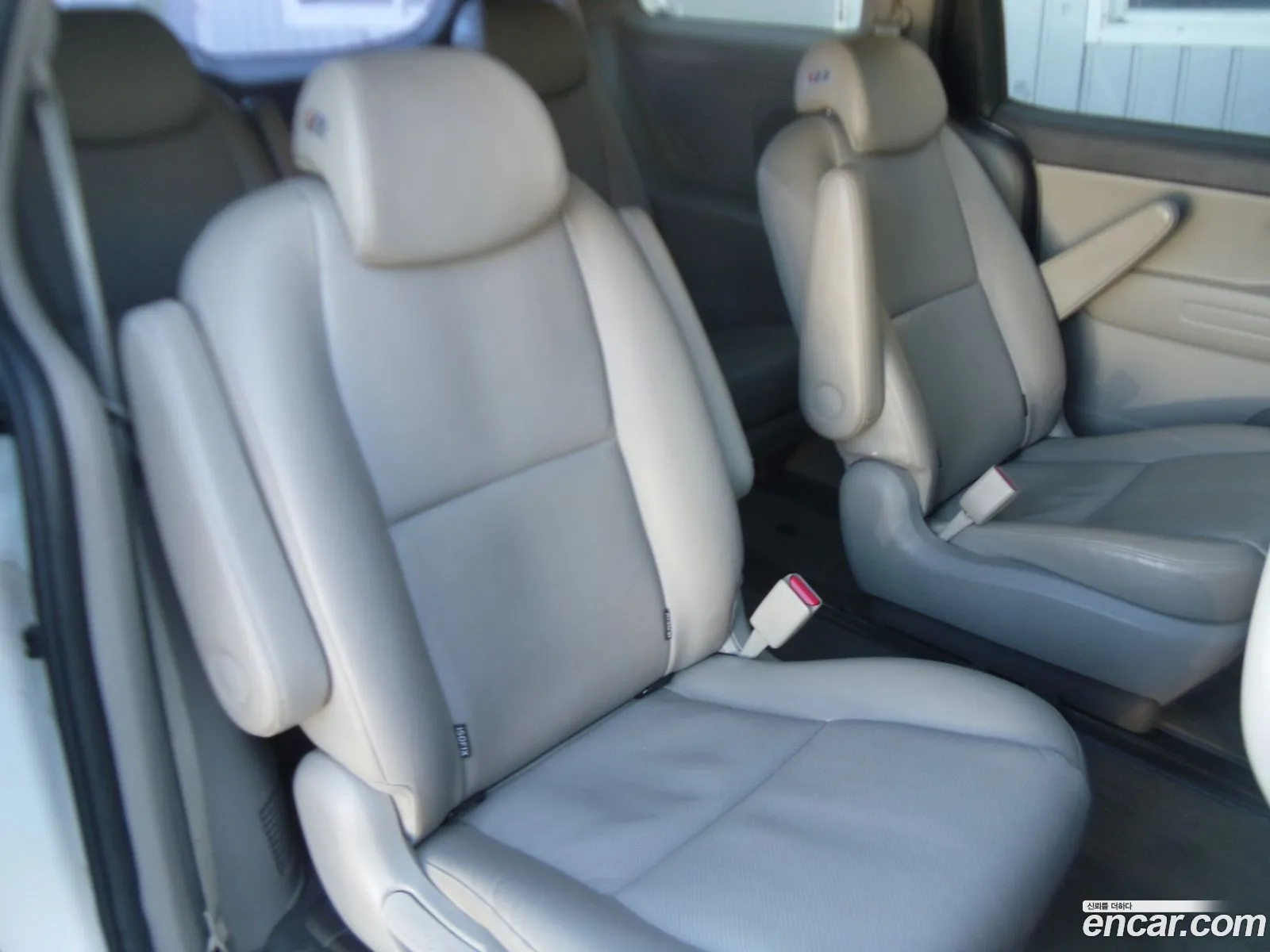 Kia Carnival 2017 — 11