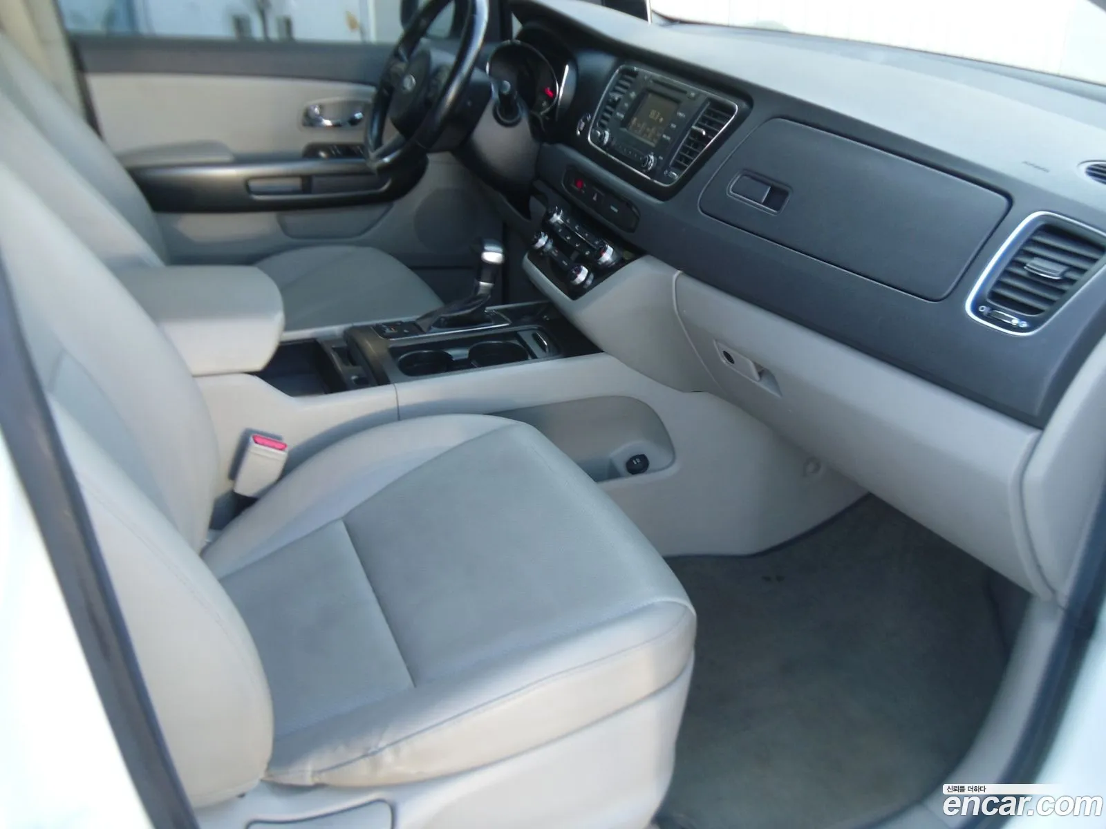 Kia Carnival 2017 — 9