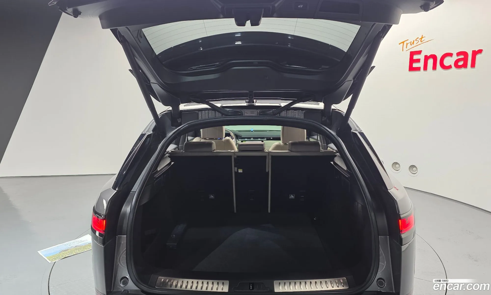 Land Rover Range Rover Velar 2018 — 5
