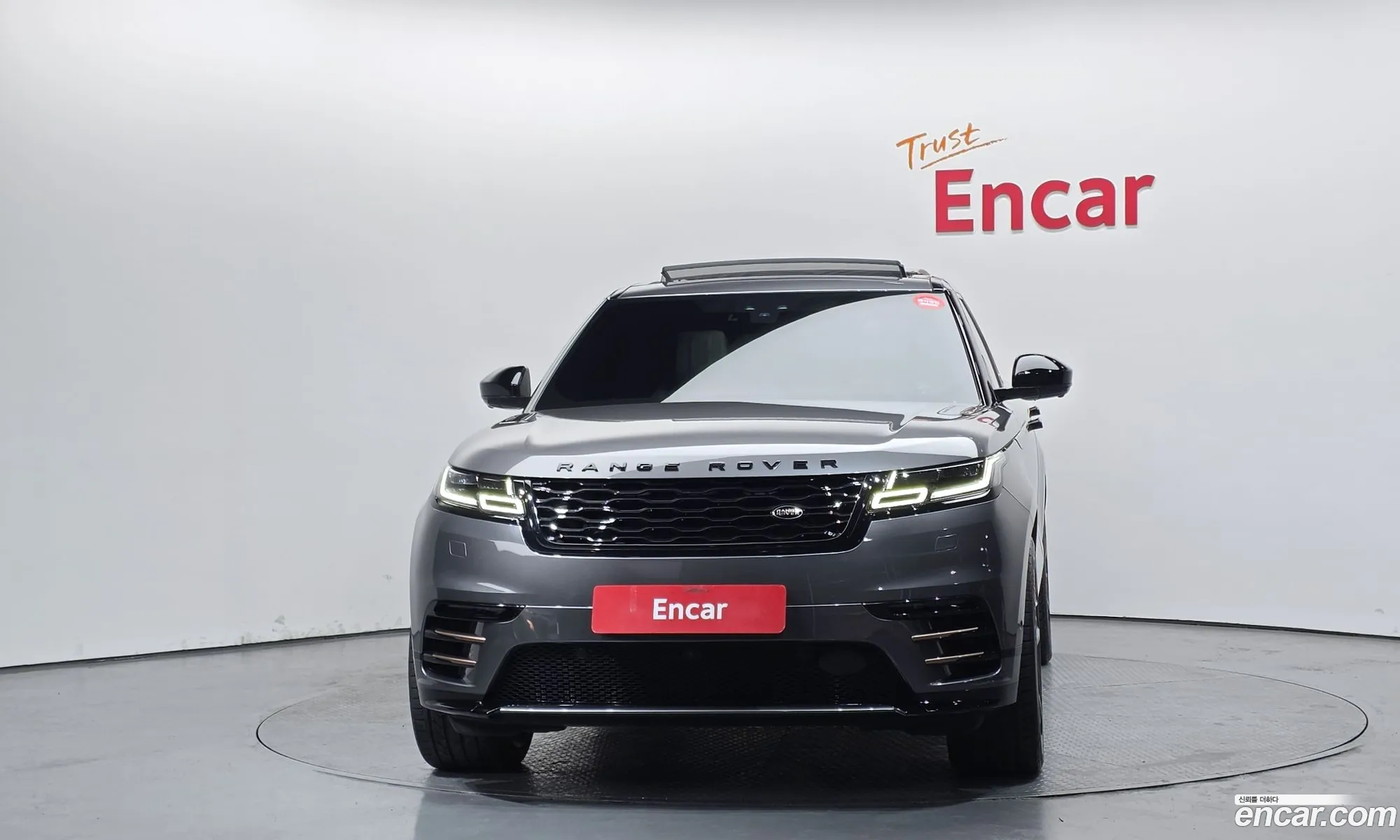 Land Rover Range Rover Velar 2018 — 16