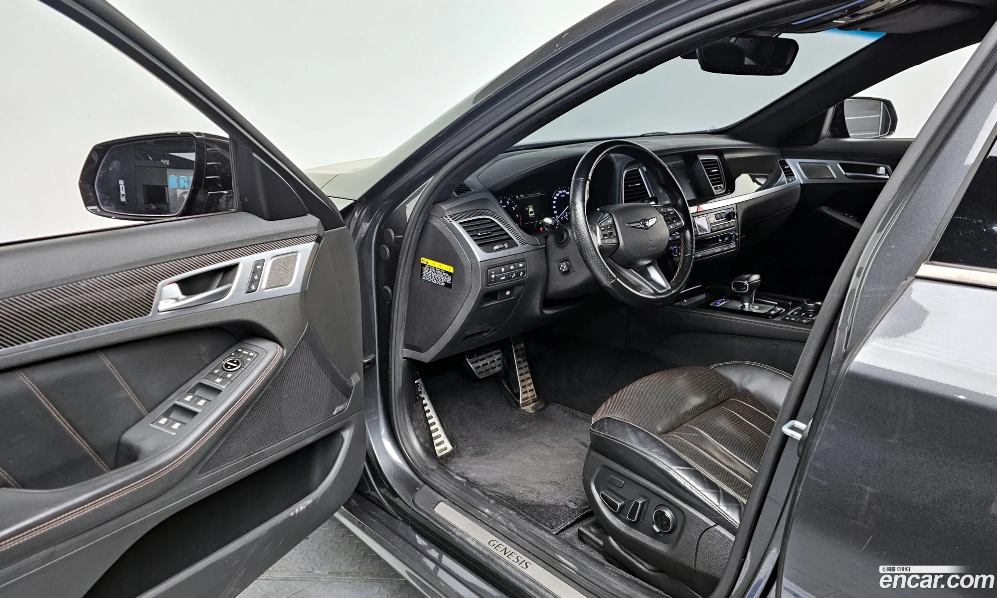 Genesis G80 2017 — 19