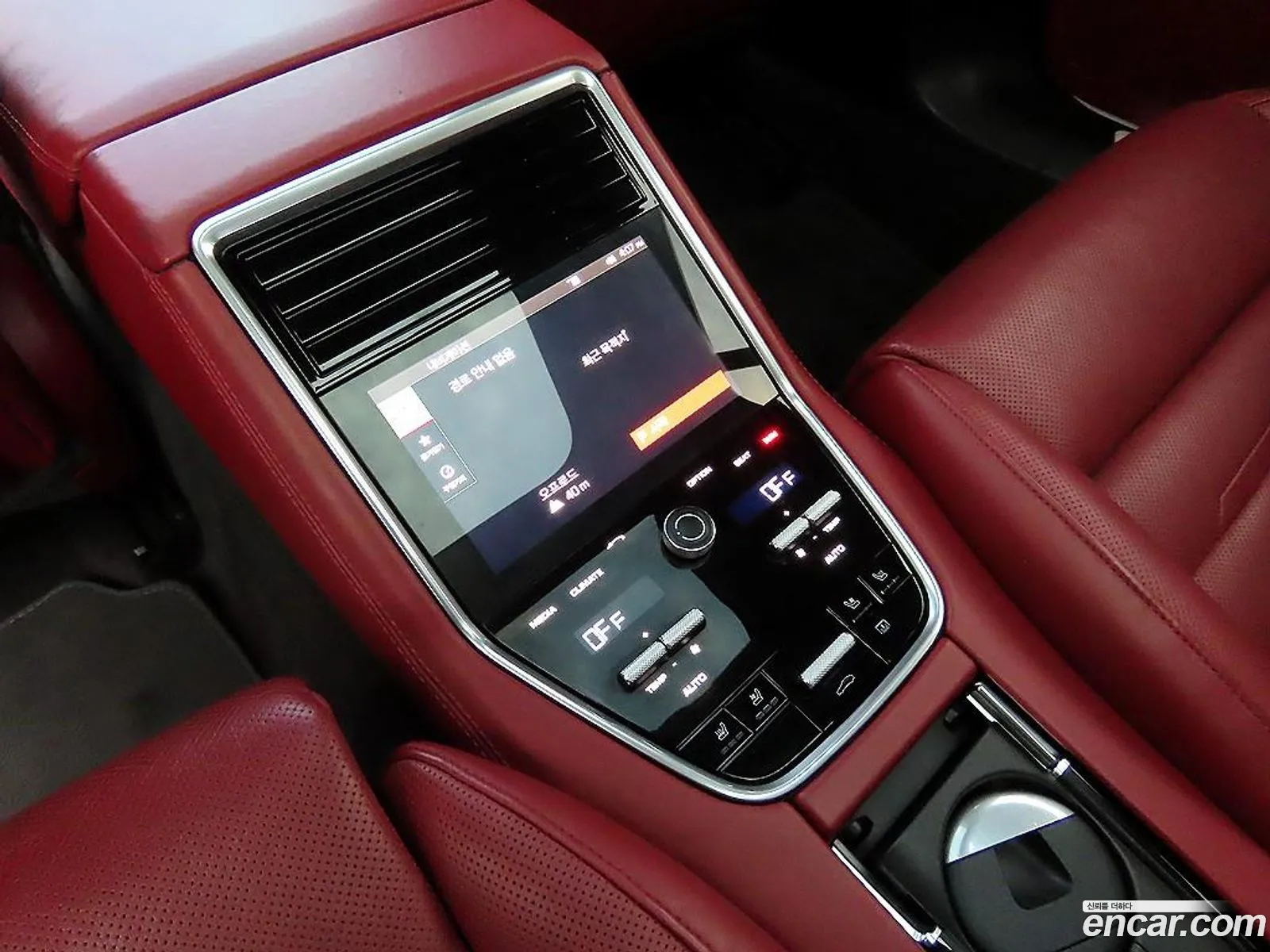 Porsche Panamera 2018 — 17