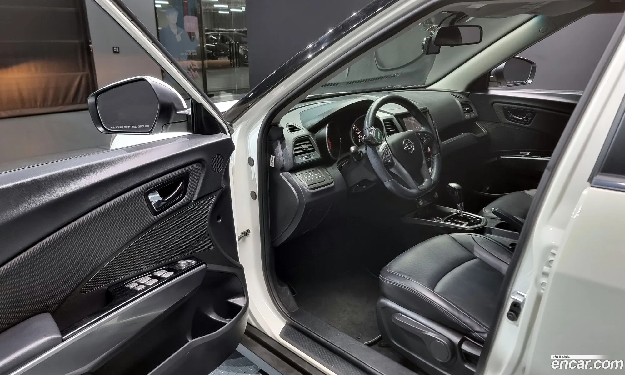 KG Mobility (SsangYong) Tivoli Armour 2018 — 17