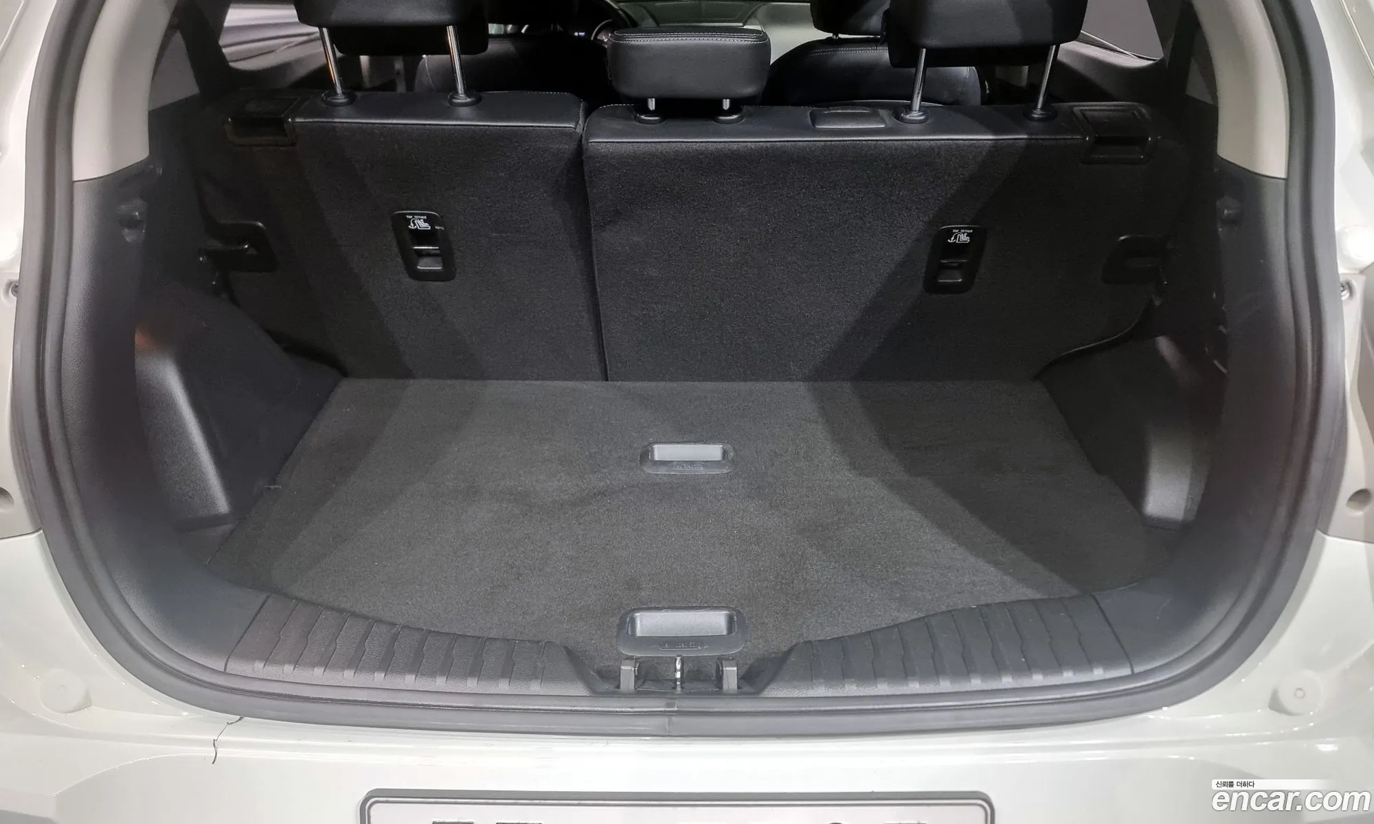 KG Mobility (SsangYong) Tivoli Armour 2018 — 18